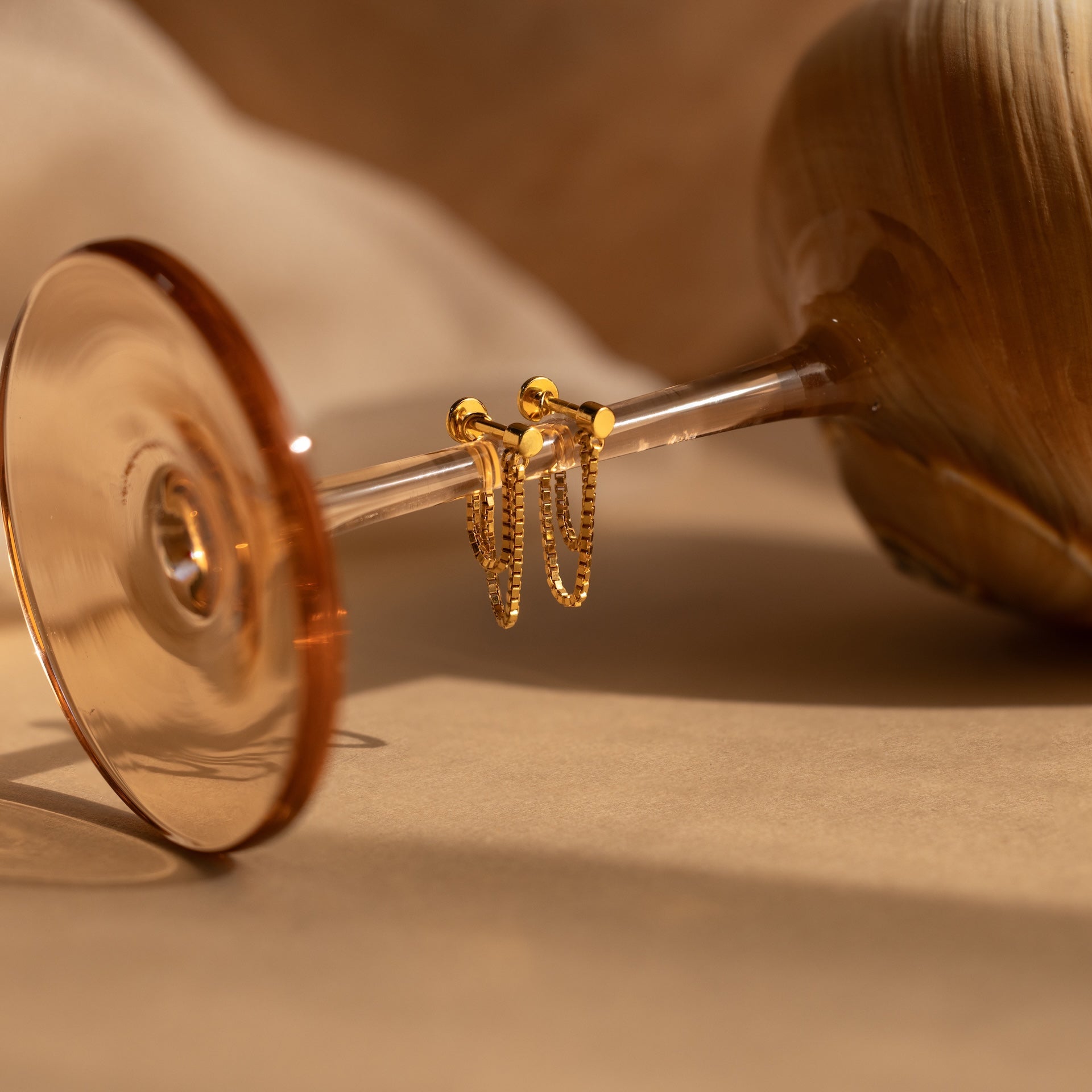 Flat Back Chain Earrings in 18K Gold