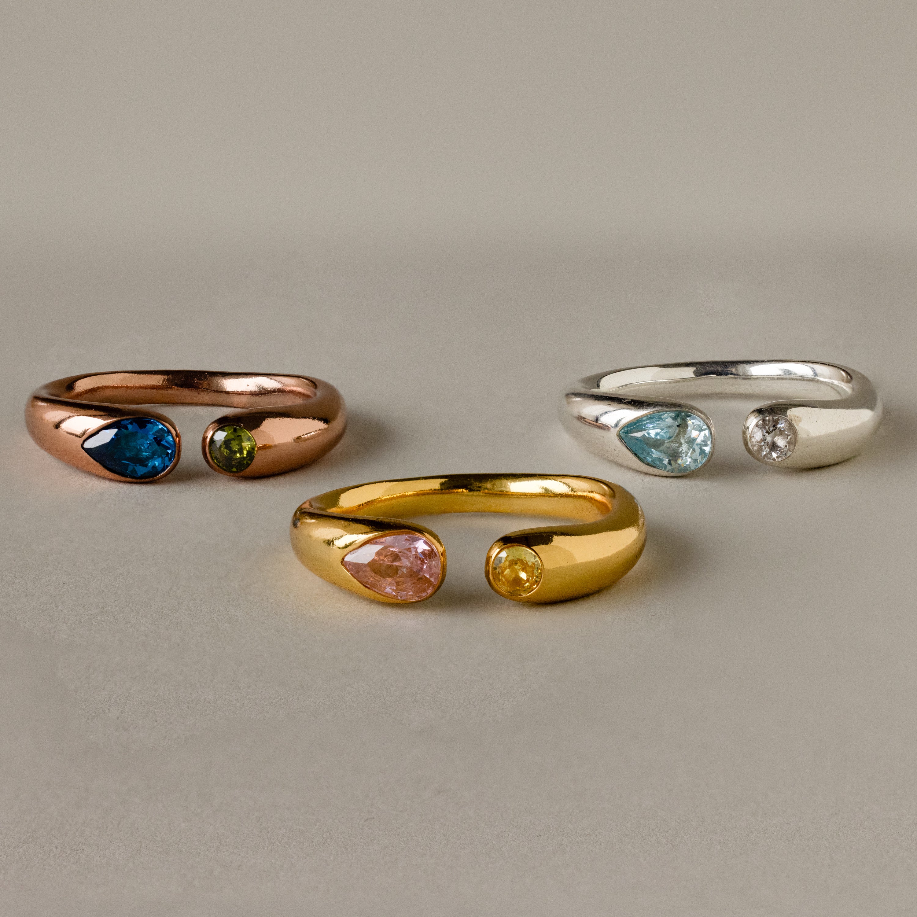 Bague chevalière avec pierre de naissance Toi et Moi