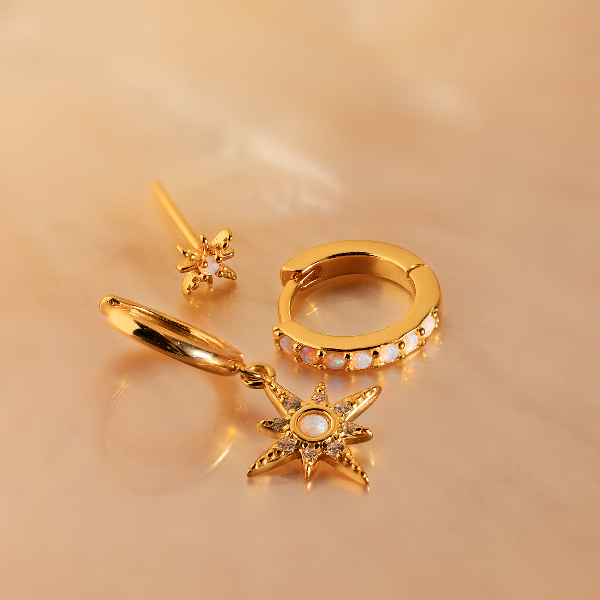 Conjunto de aretes Starburst de ópalo 