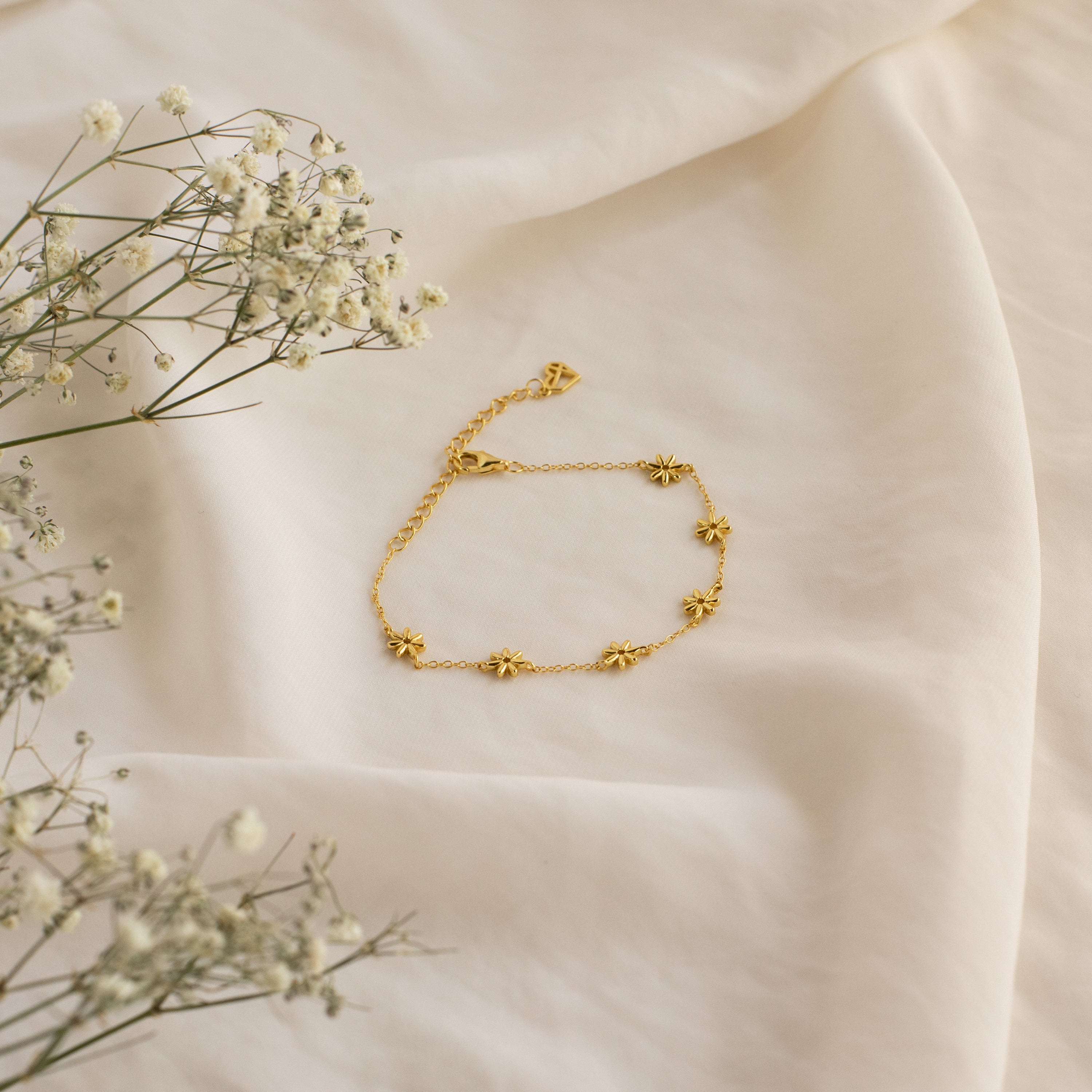 Flower Child Necklace & Bracelet Set in 18K Gold