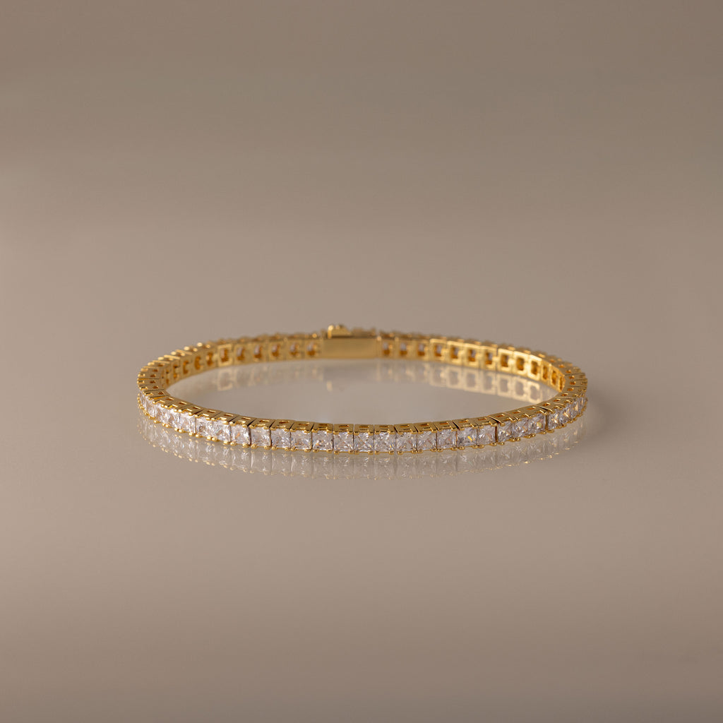 Princess Diamond Tennis Bracelet in 18K Gold