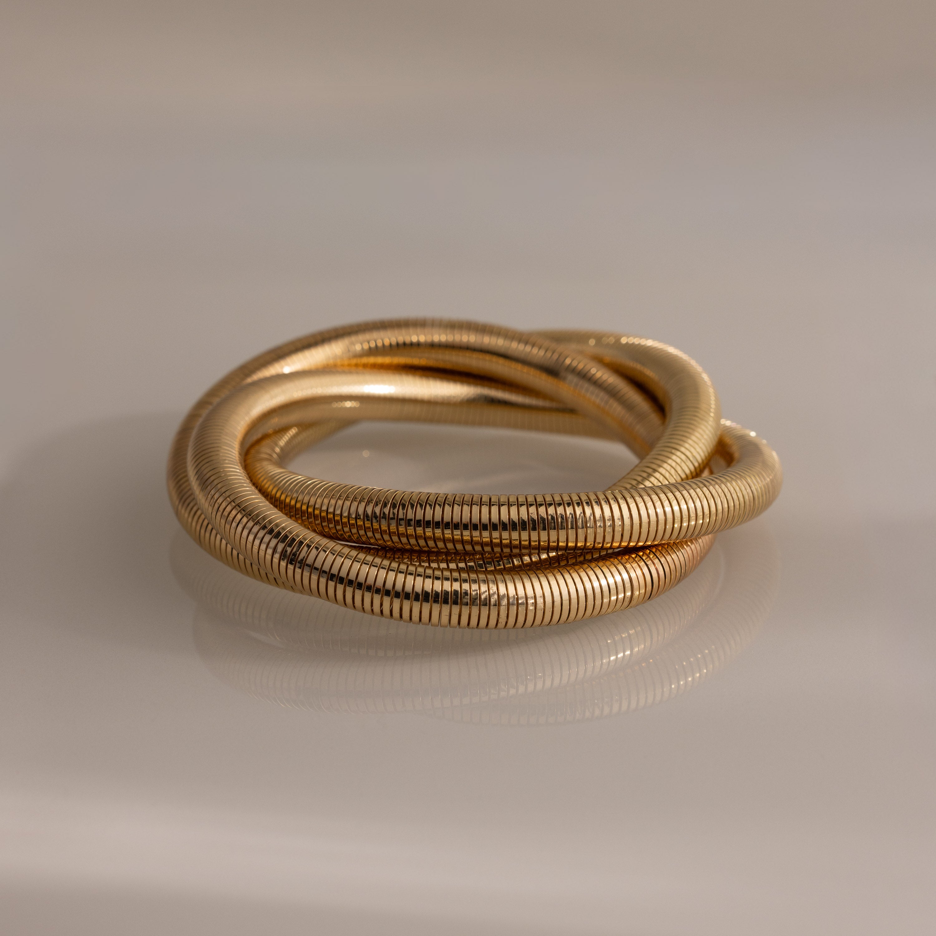Ribbed Infinity Bangle