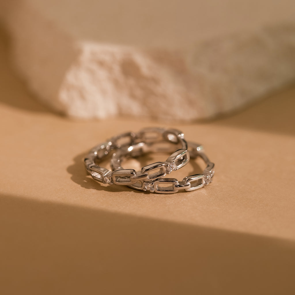 Aros con eslabones de diamantes