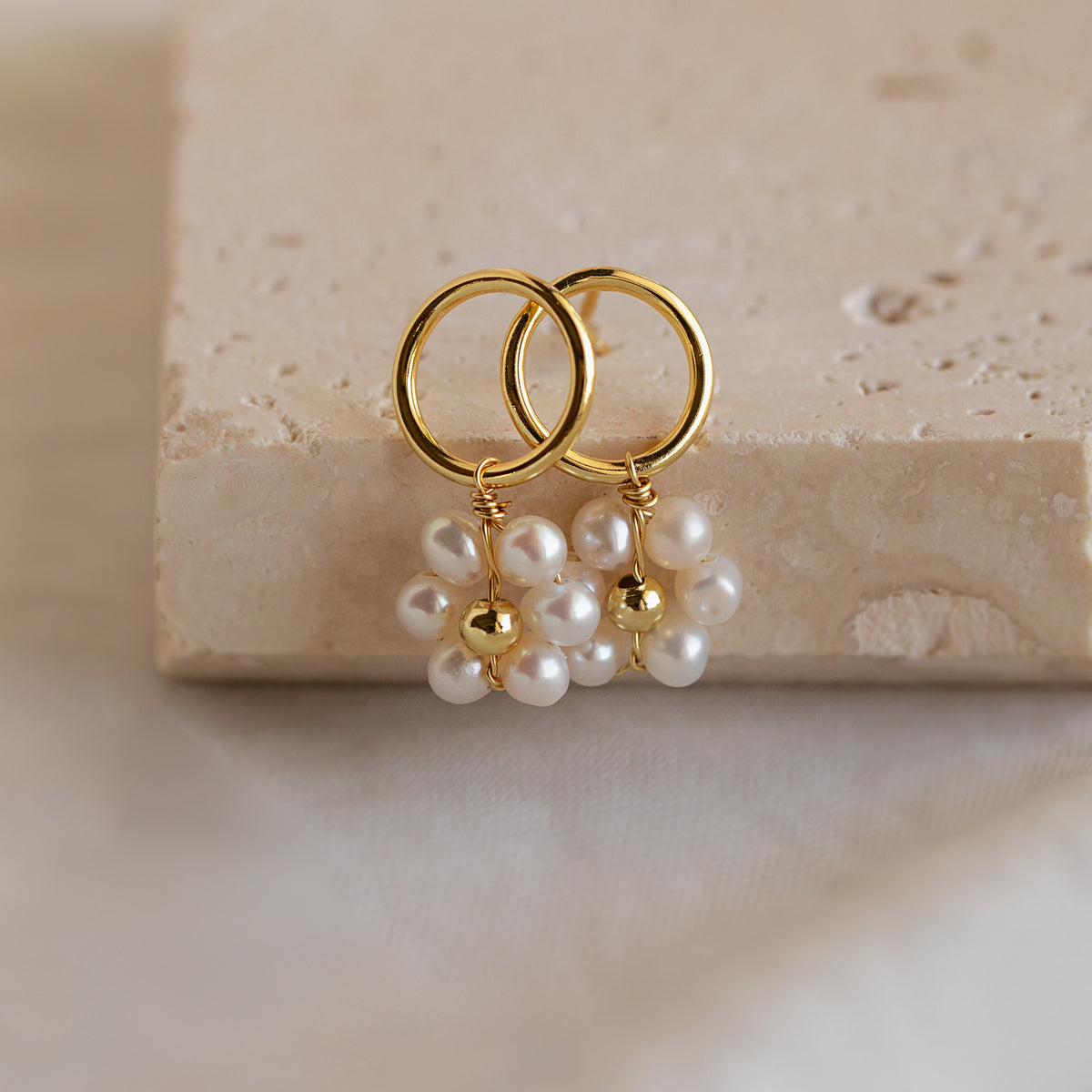 Flower Pearl Jewelry Set in 18K Gold