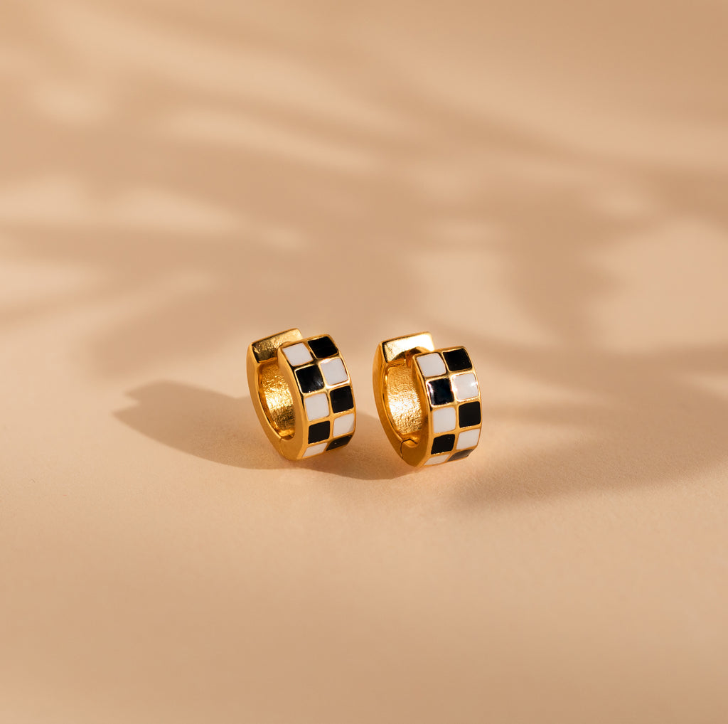 Checkered Huggies in 18K Gold