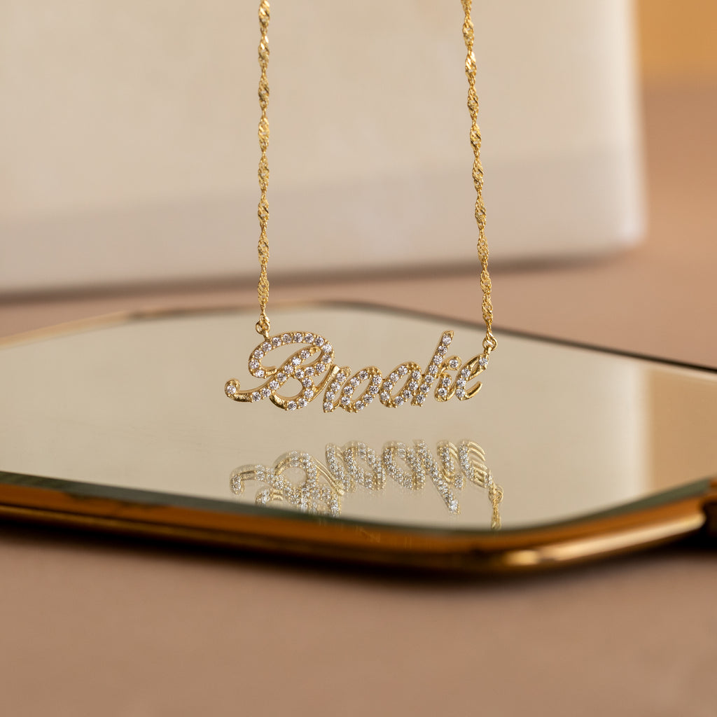 Elegant Pave Name Necklace in 18K Gold