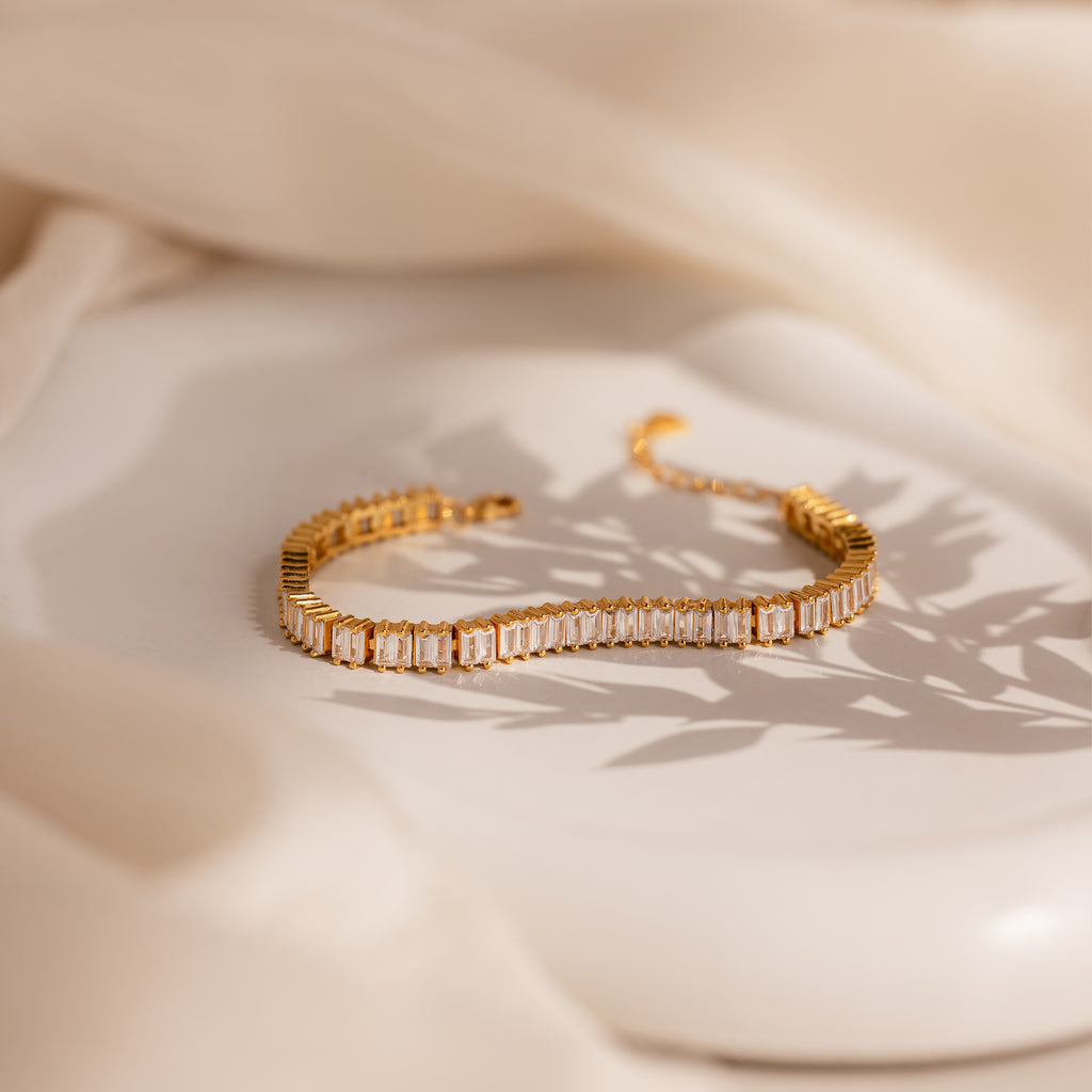 Vertical Baguette Tennis Bracelet in 18K Gold