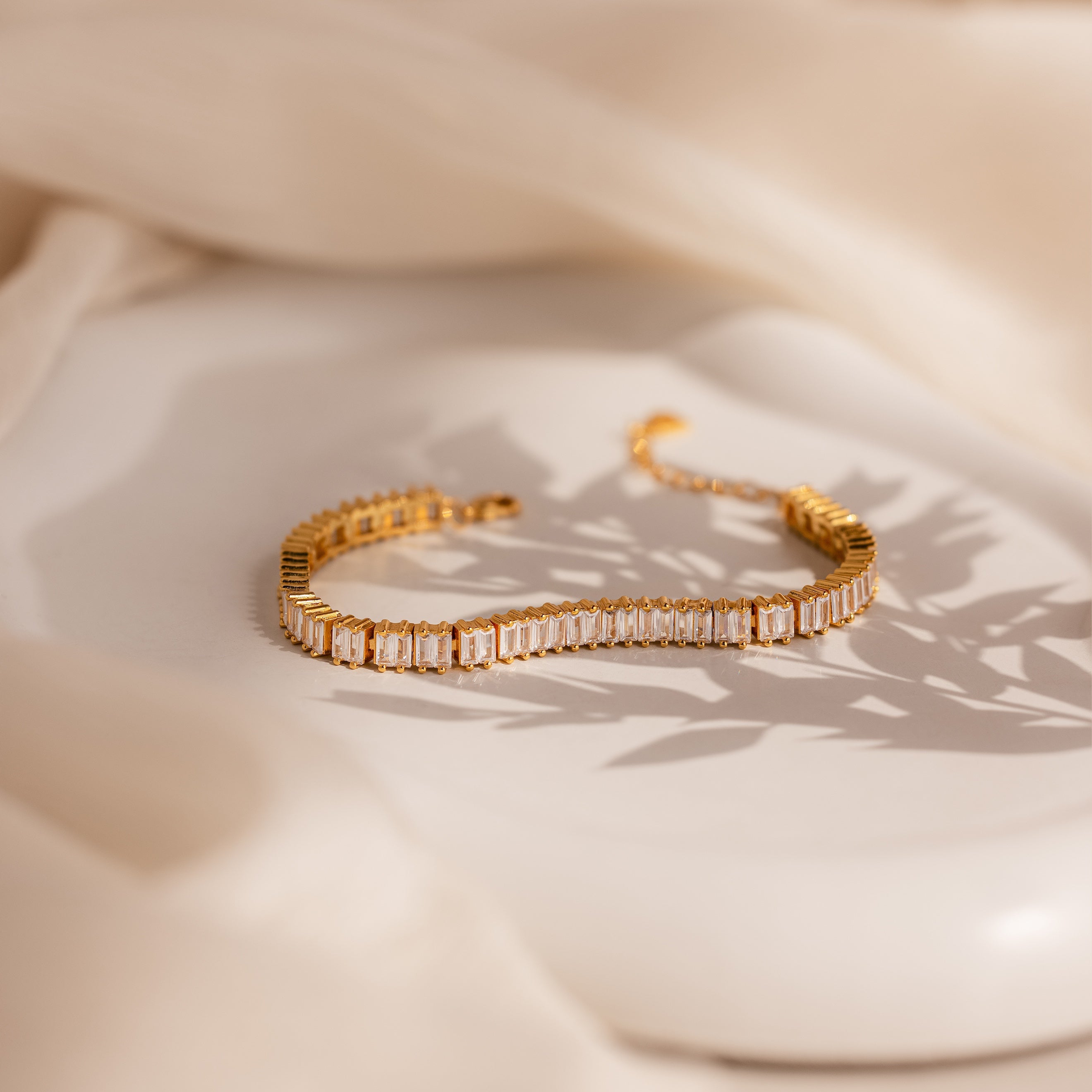 Vertical Baguette Tennis Bracelet in 18K Gold