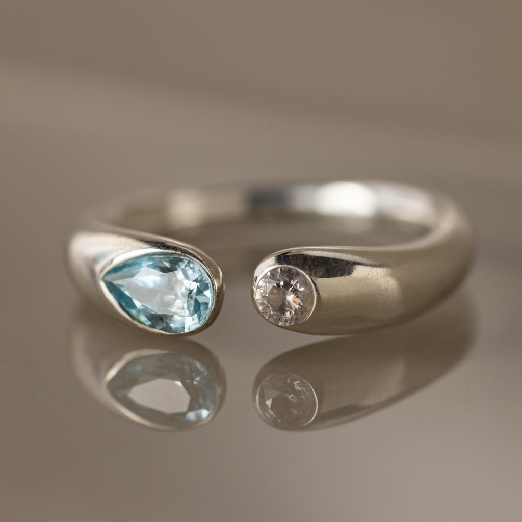 Bague chevalière avec pierre de naissance Toi et Moi