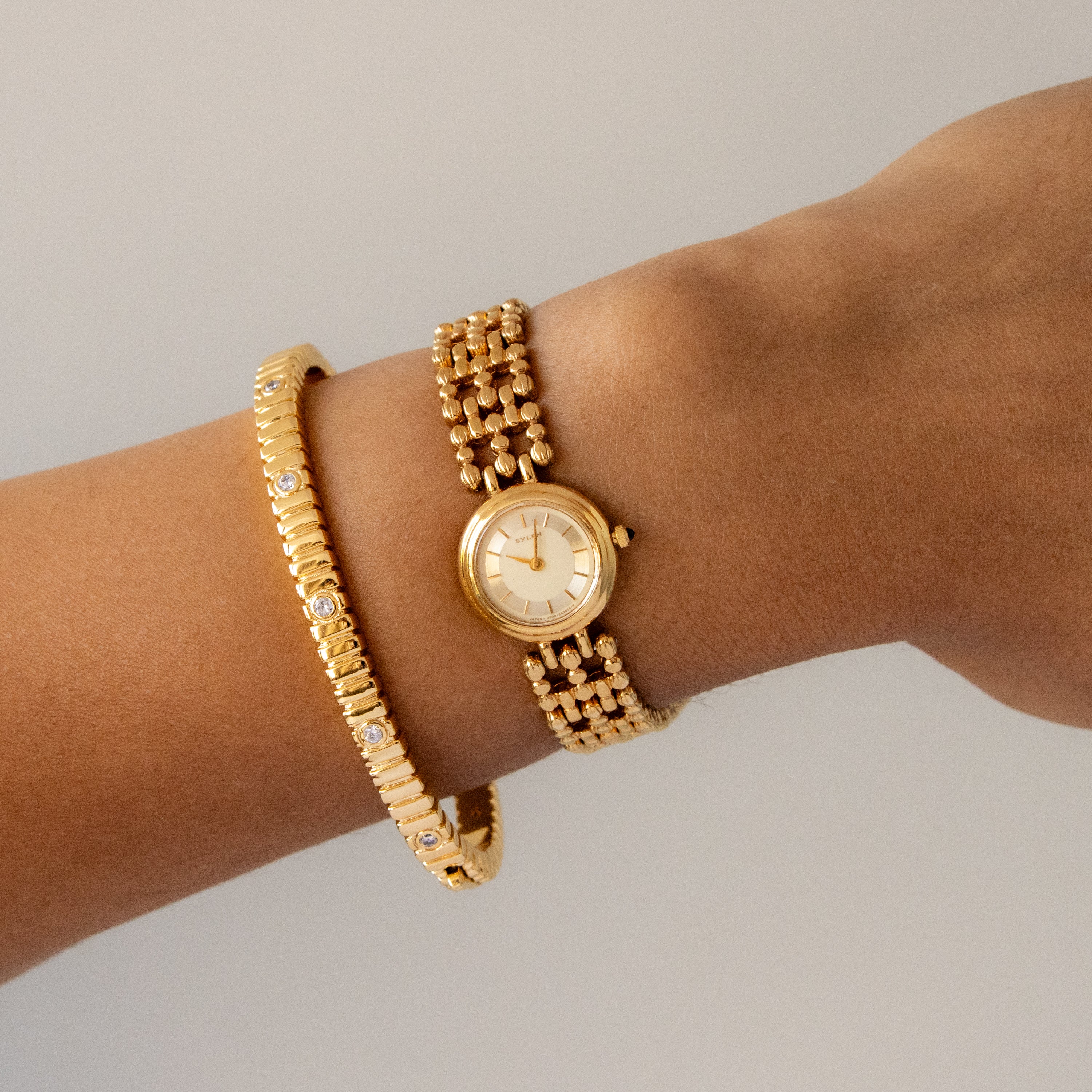 Vintage Citizen Round Beaded Gold Watch
