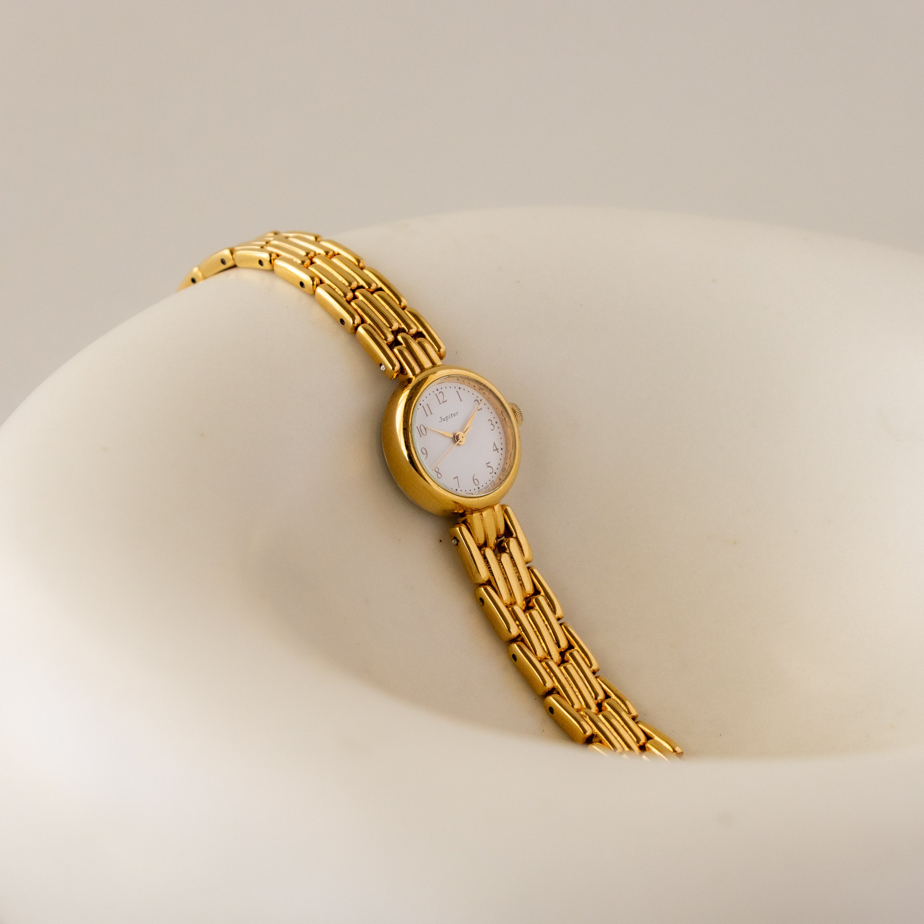 Vintage Orient Round Ribbon Link Bold Watch