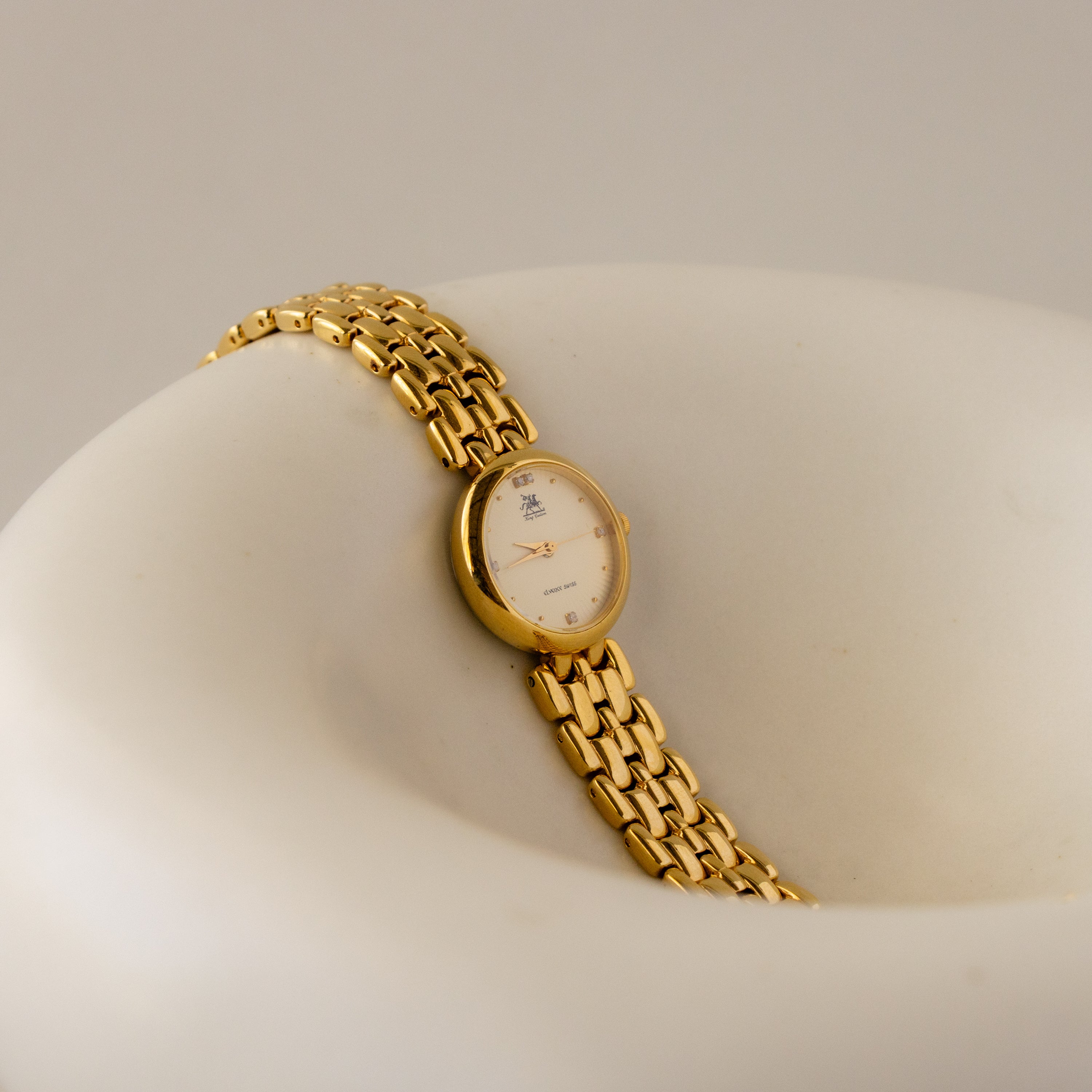 Vintage Elvence Swiss Round Gold Watch