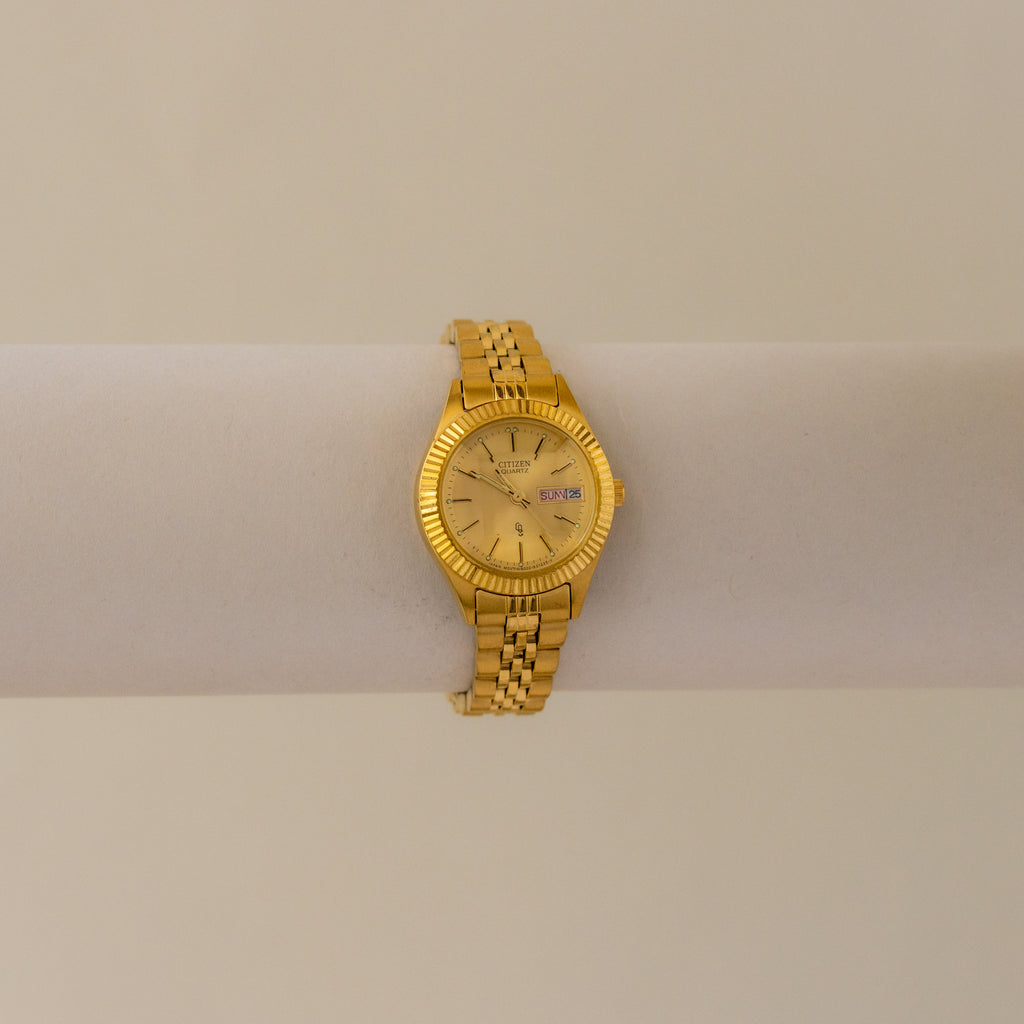Vintage Citizen Round Bold Gold Watch