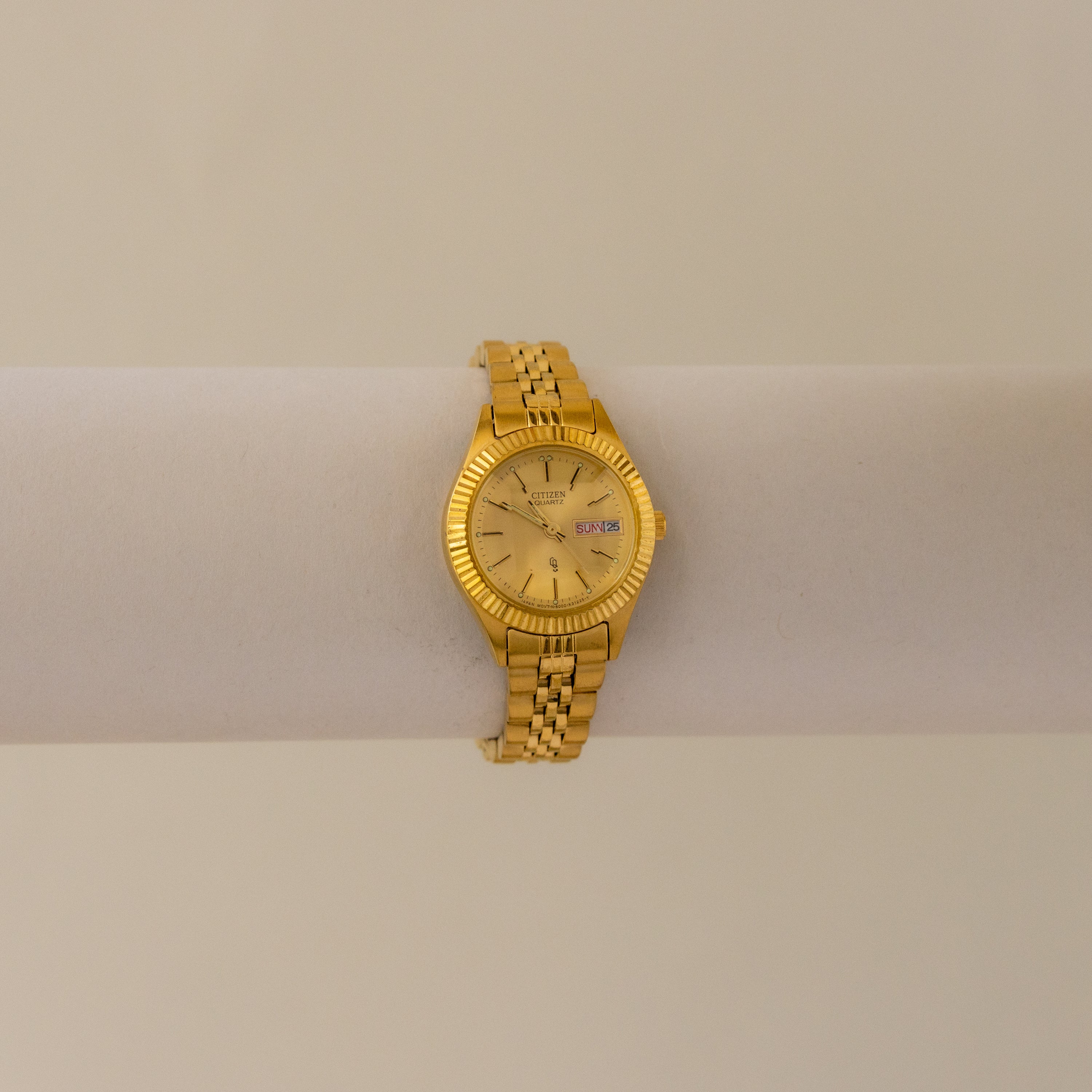 Vintage Citizen Round Bold Gold Watch