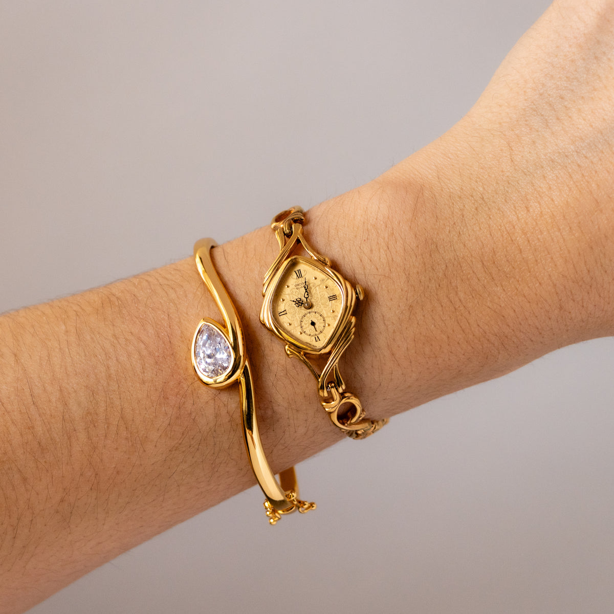Rare Vintage Seiko Tonneau Gold Watch