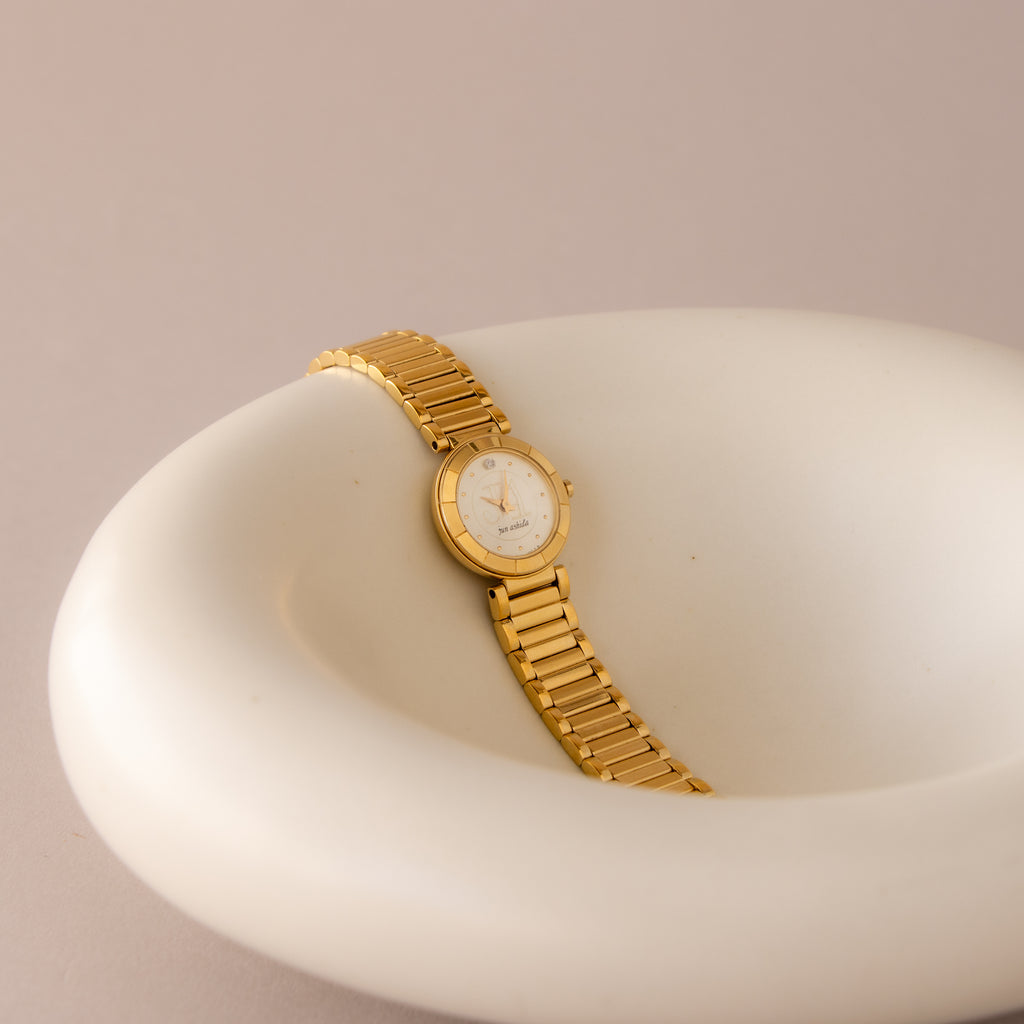 Vintage Jun Ashida Round Gold Watch