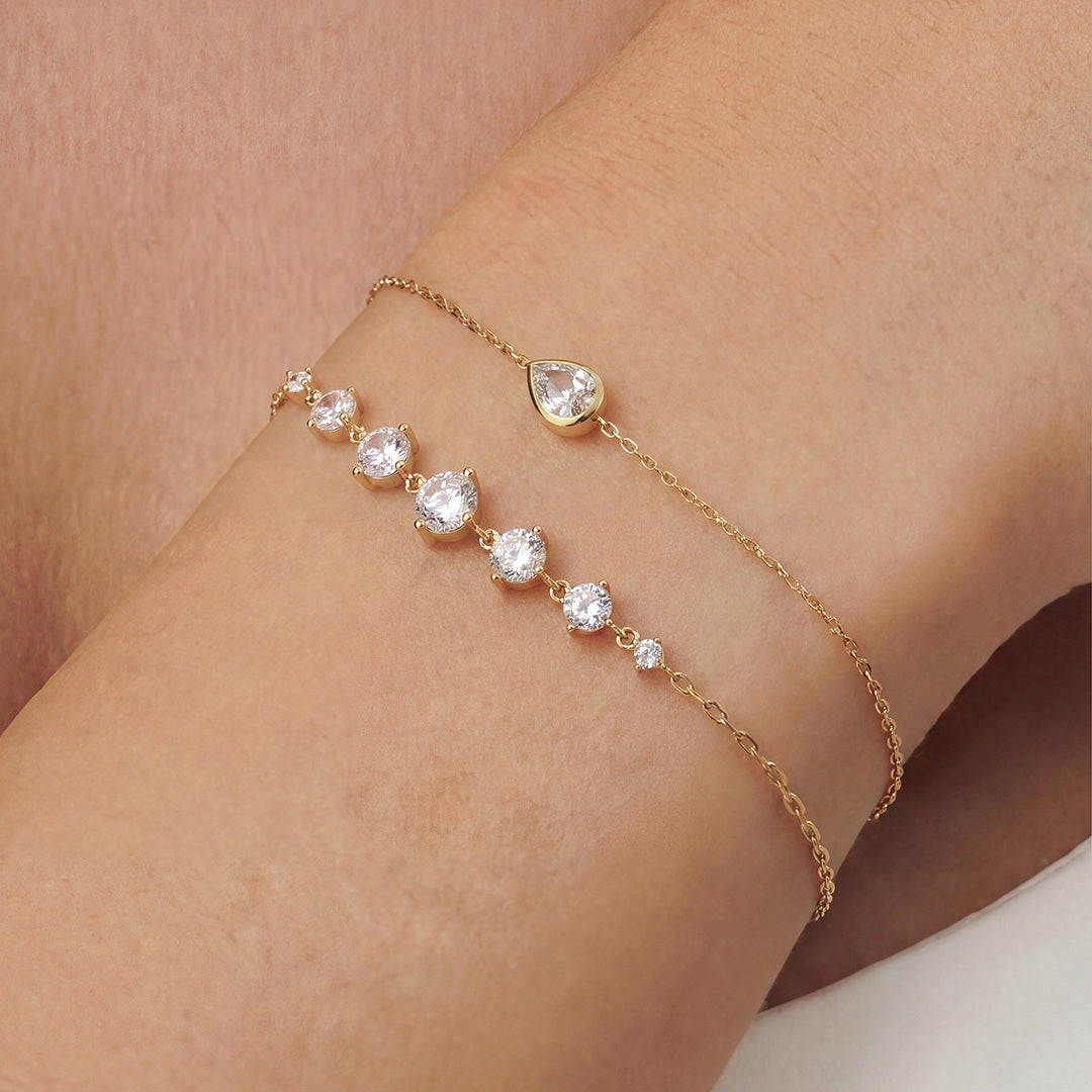 Solid Gold Bezel-Set Lab-Grown Pear Diamond Bracelet