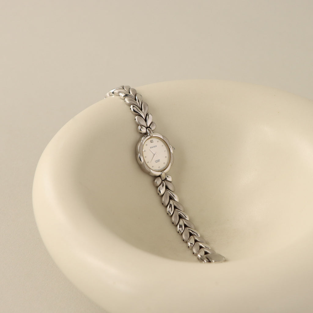 Vintage Citizen Oval Petal Silver Watch
