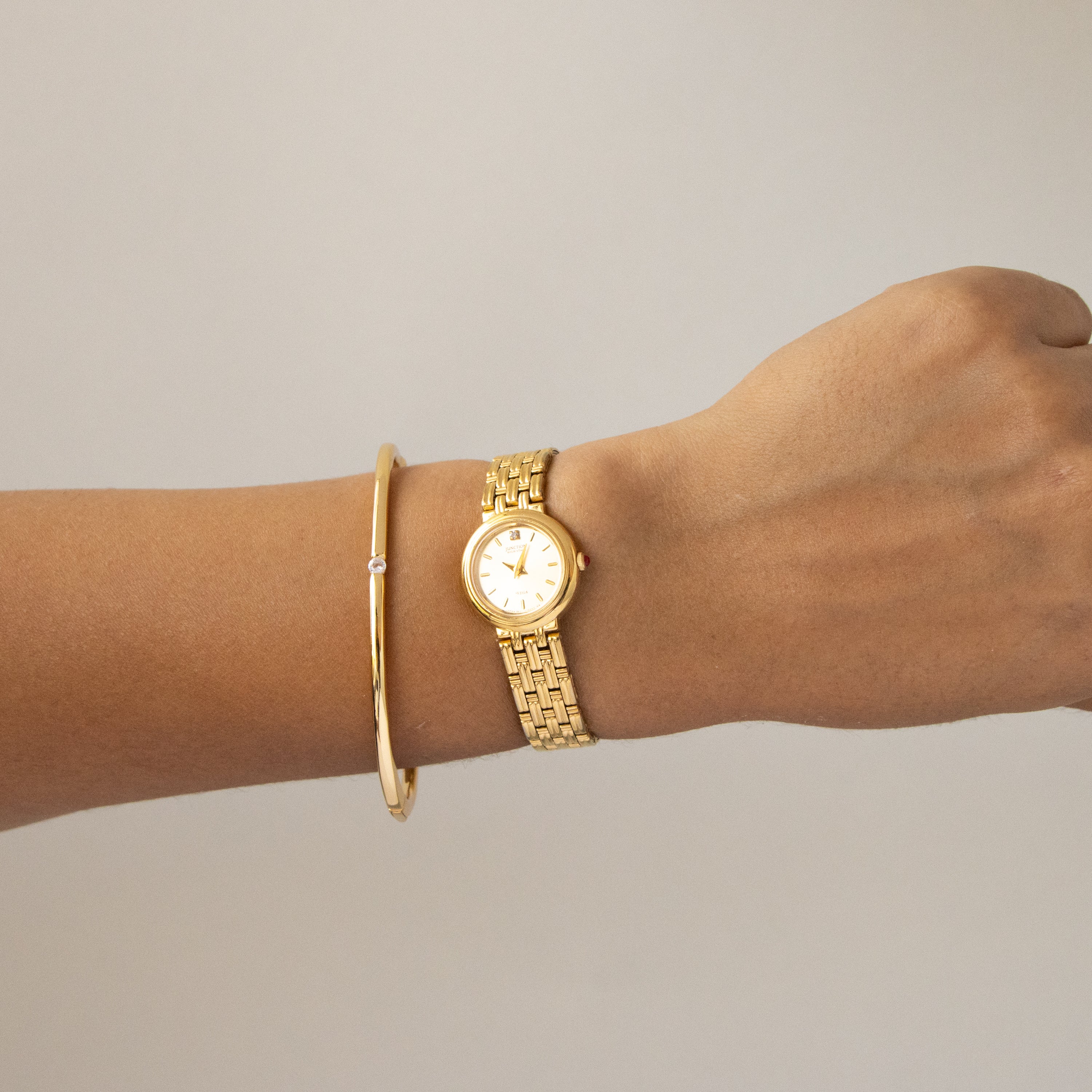 Vintage Vega Round Gold Watch