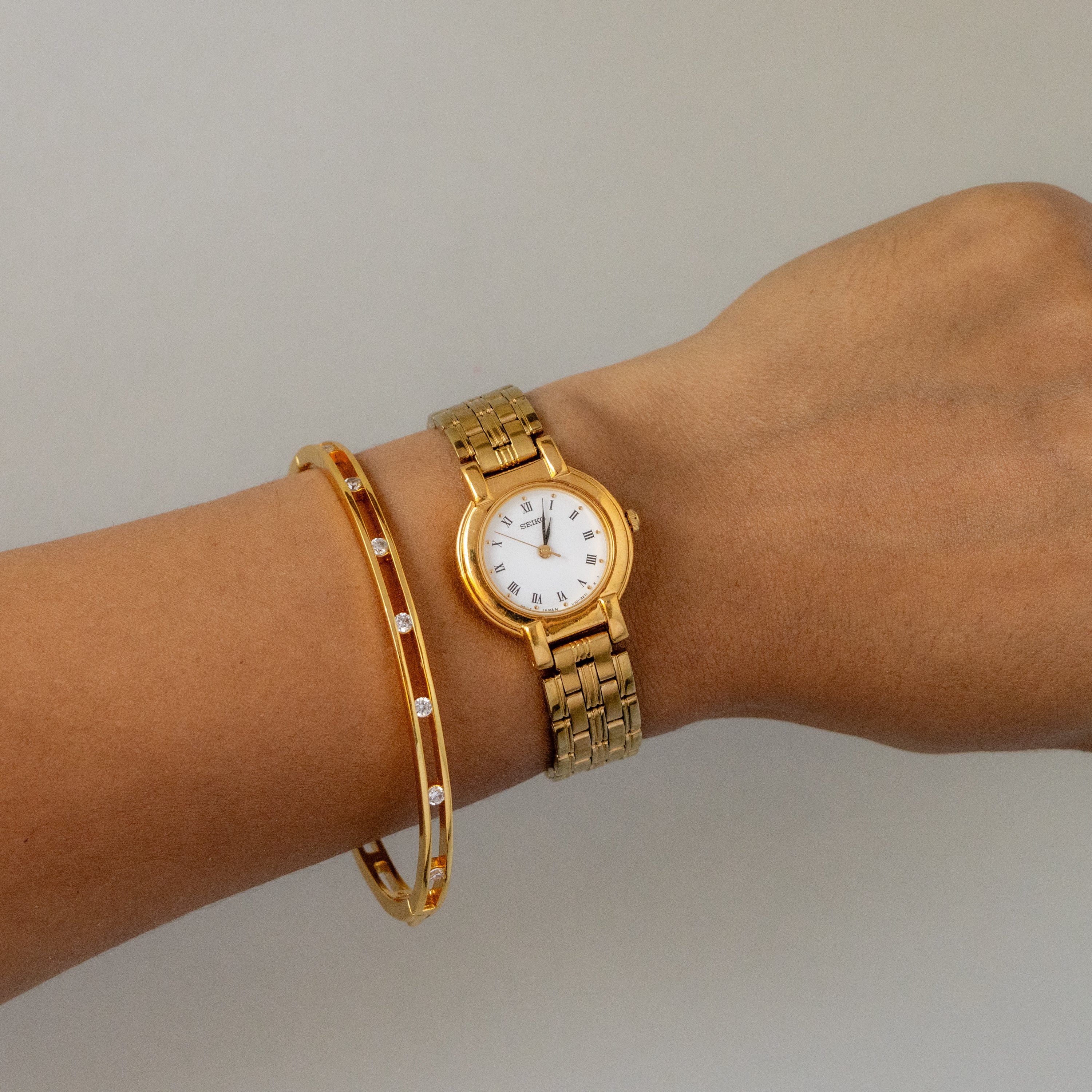 Vintage Seiko Round Roman Gold Watch