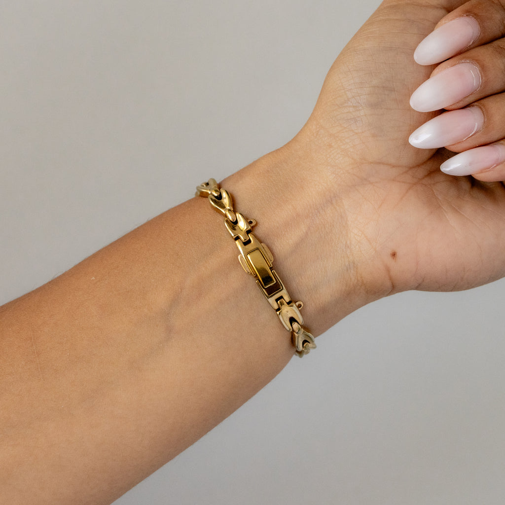 Vintage Citizen Swirl Gold Watch