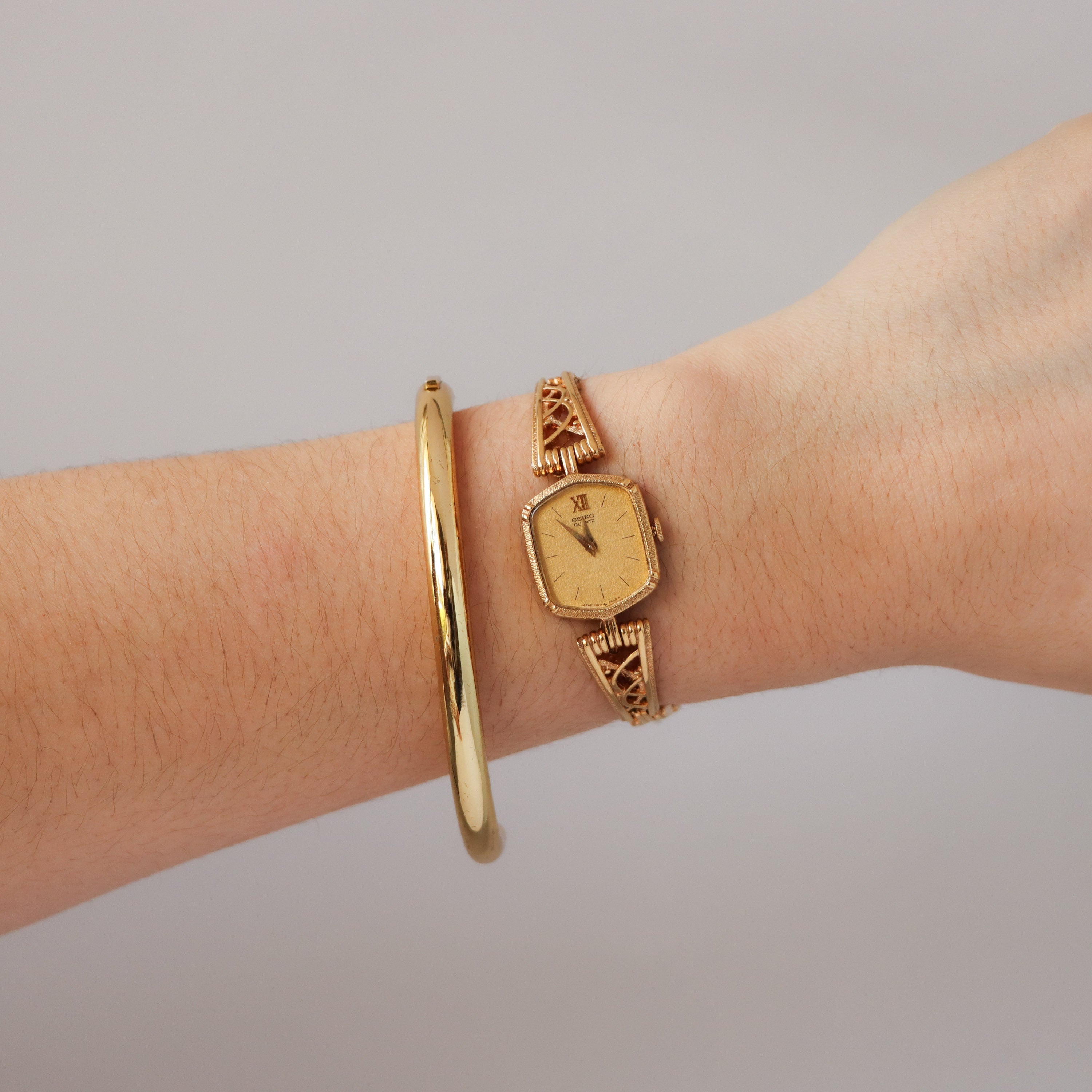 Vintage Seiko Filigree Strap Gold Watch