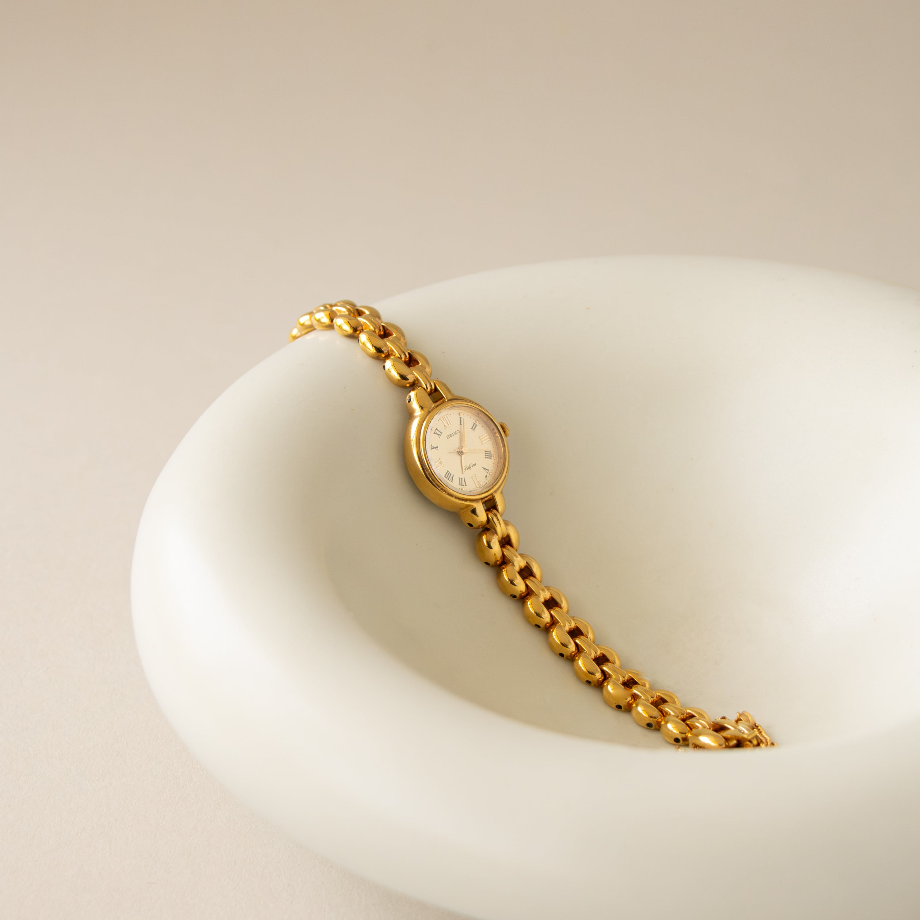 Vintage Seiko Belfina Round Gold Watch