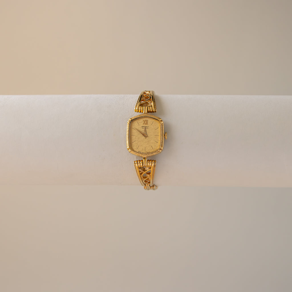 Vintage Seiko Filigree Strap Gold Watch