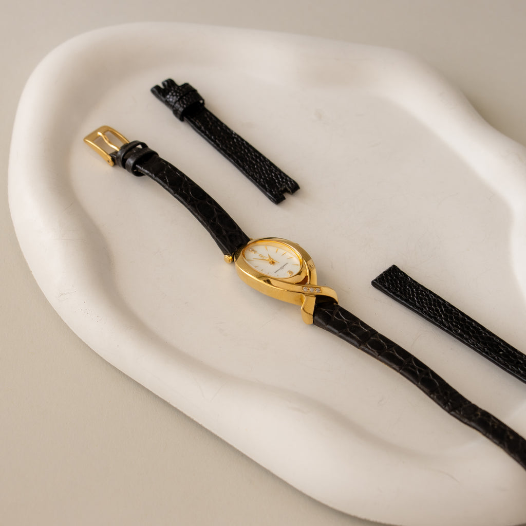Vintage Roberta di Camerino Fishtail Gold Watch