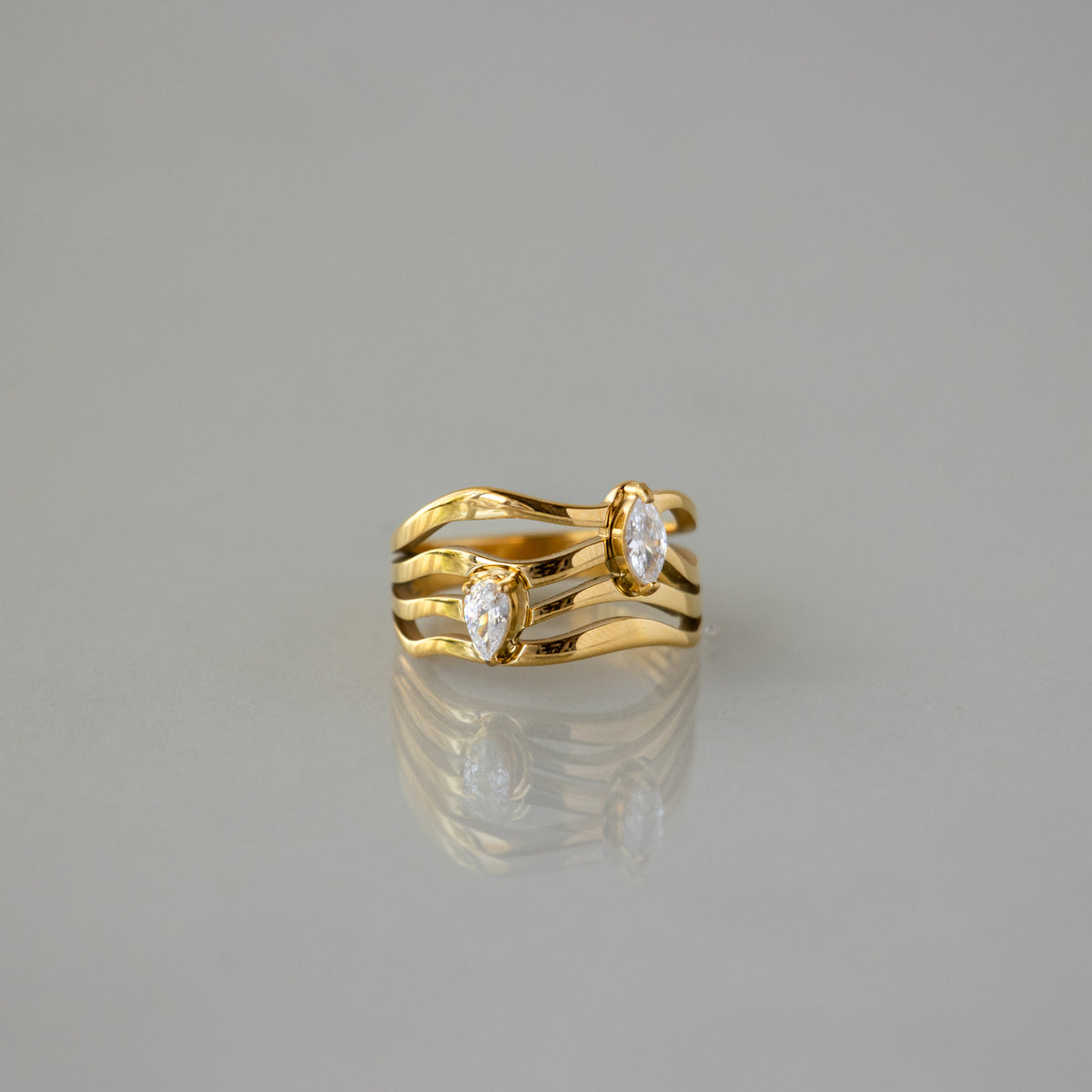 Wavy Quad Diamond Teardrop Ring