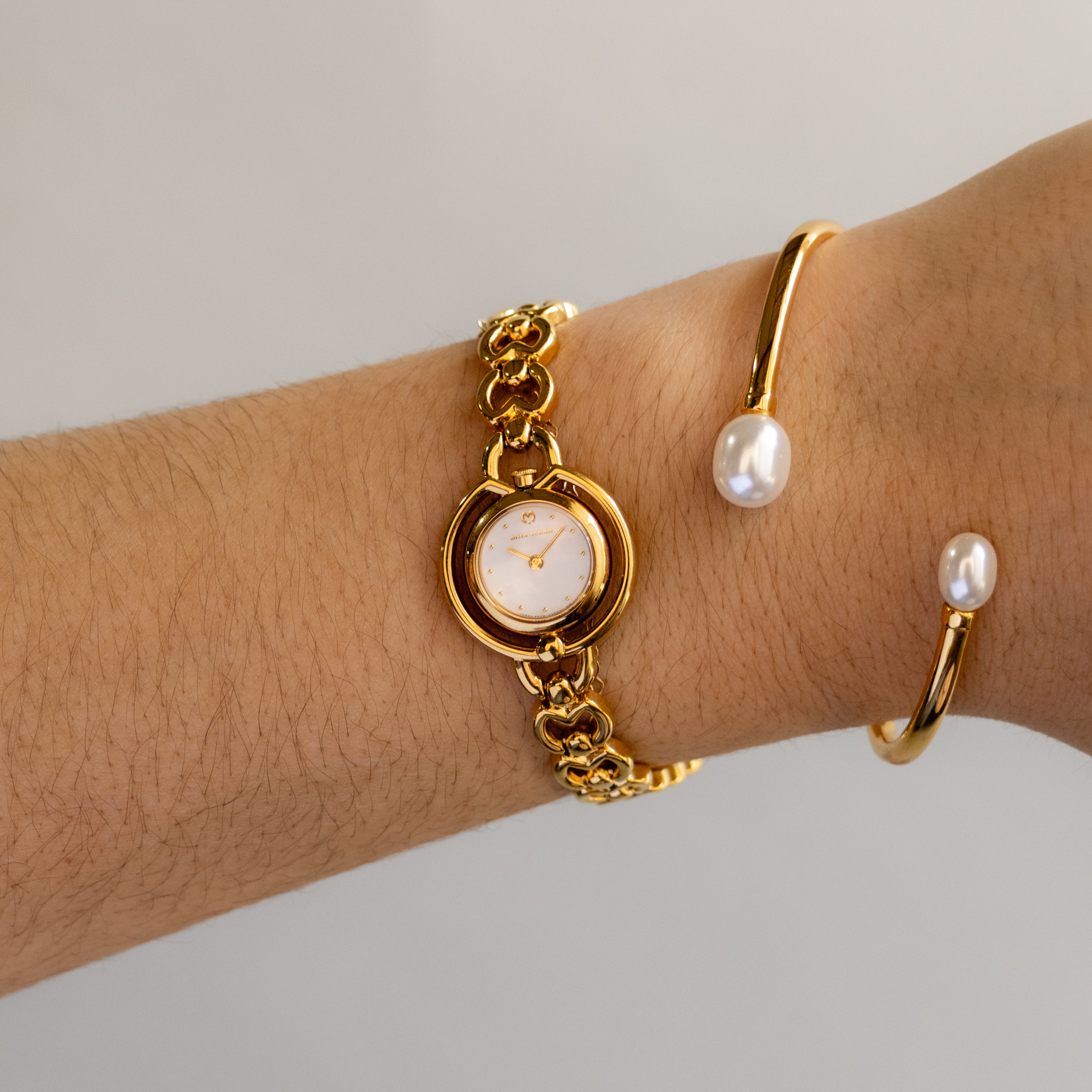 Vintage Mila Schon Round Hearts Gold Watch