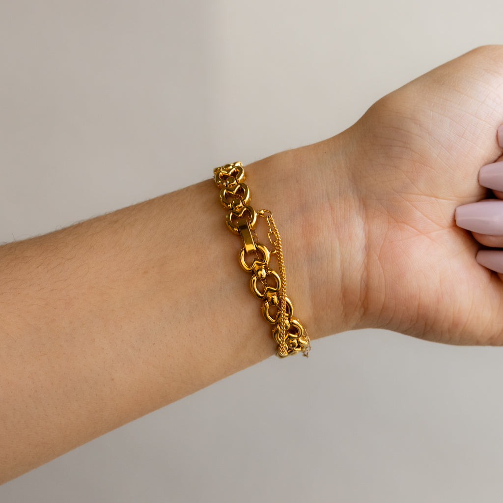 Vintage Mila Schon Round Hearts Gold Watch