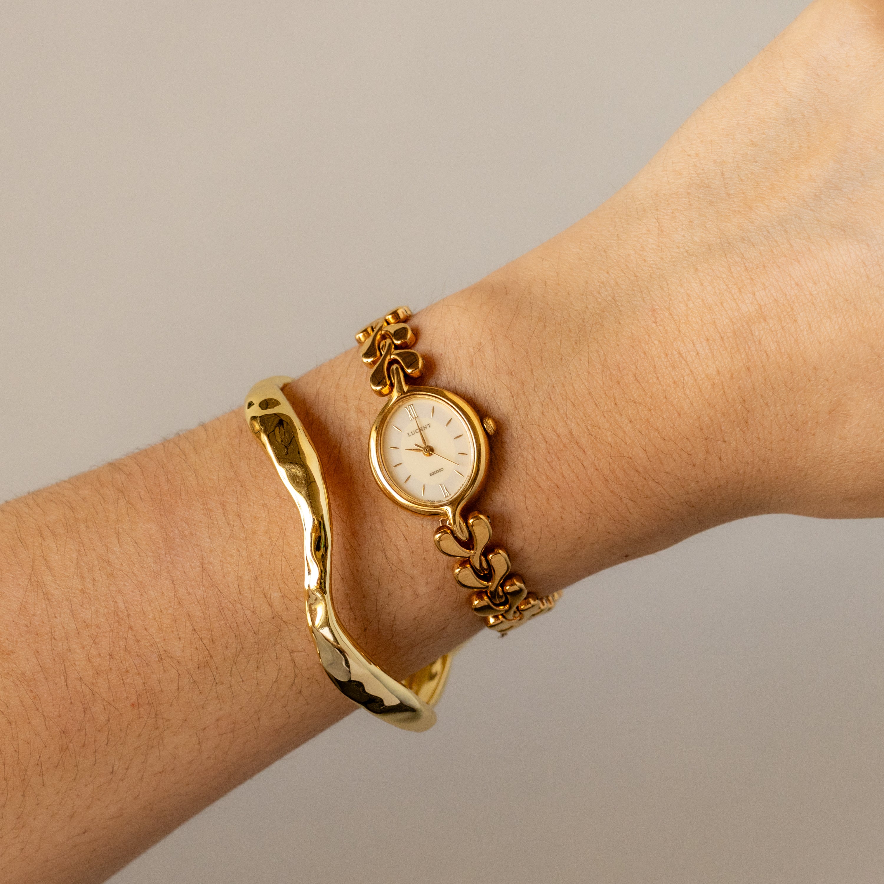Vintage Seiko Oval Heart Link Gold Watch