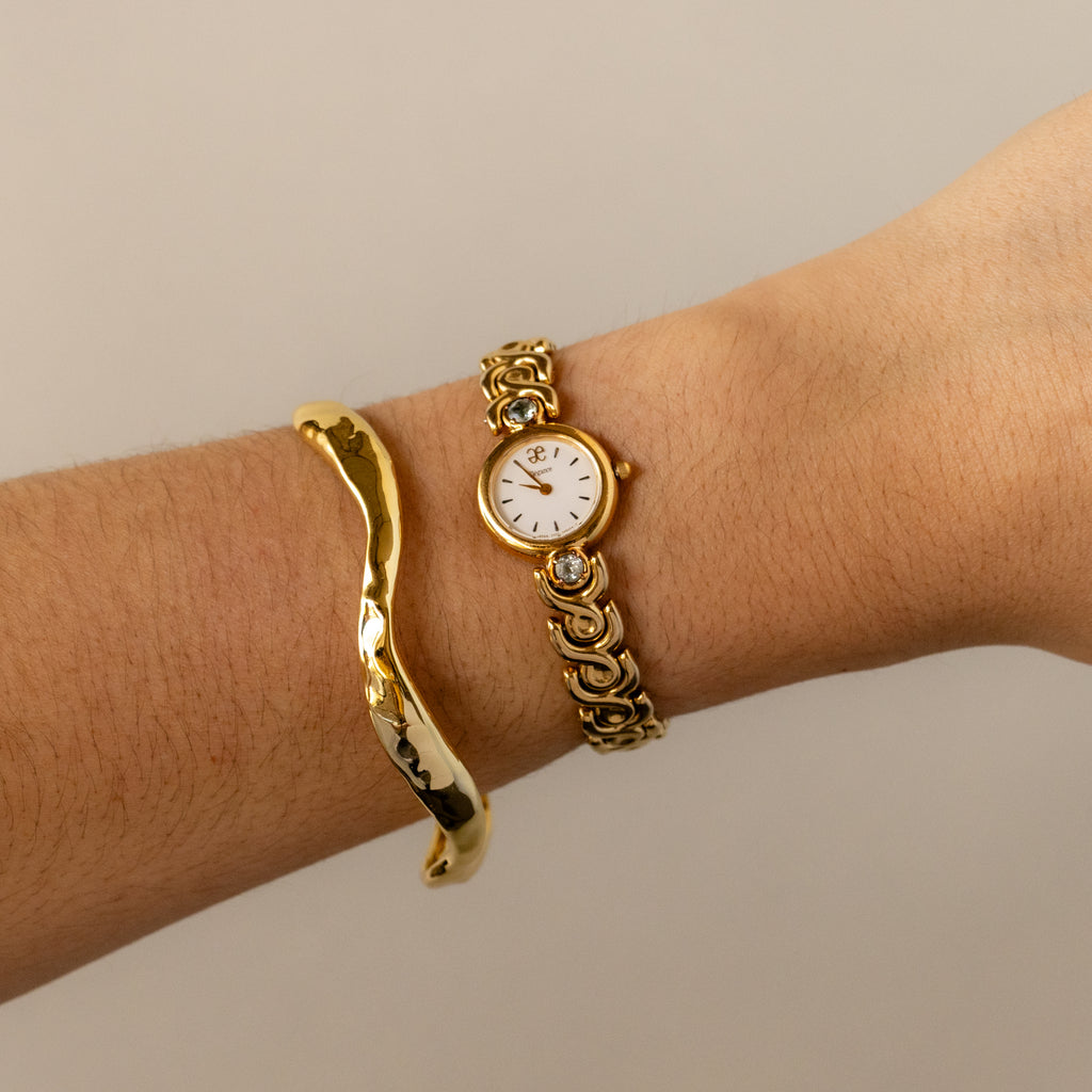 Vintage Elegance Aquamarine Round Gold Watch