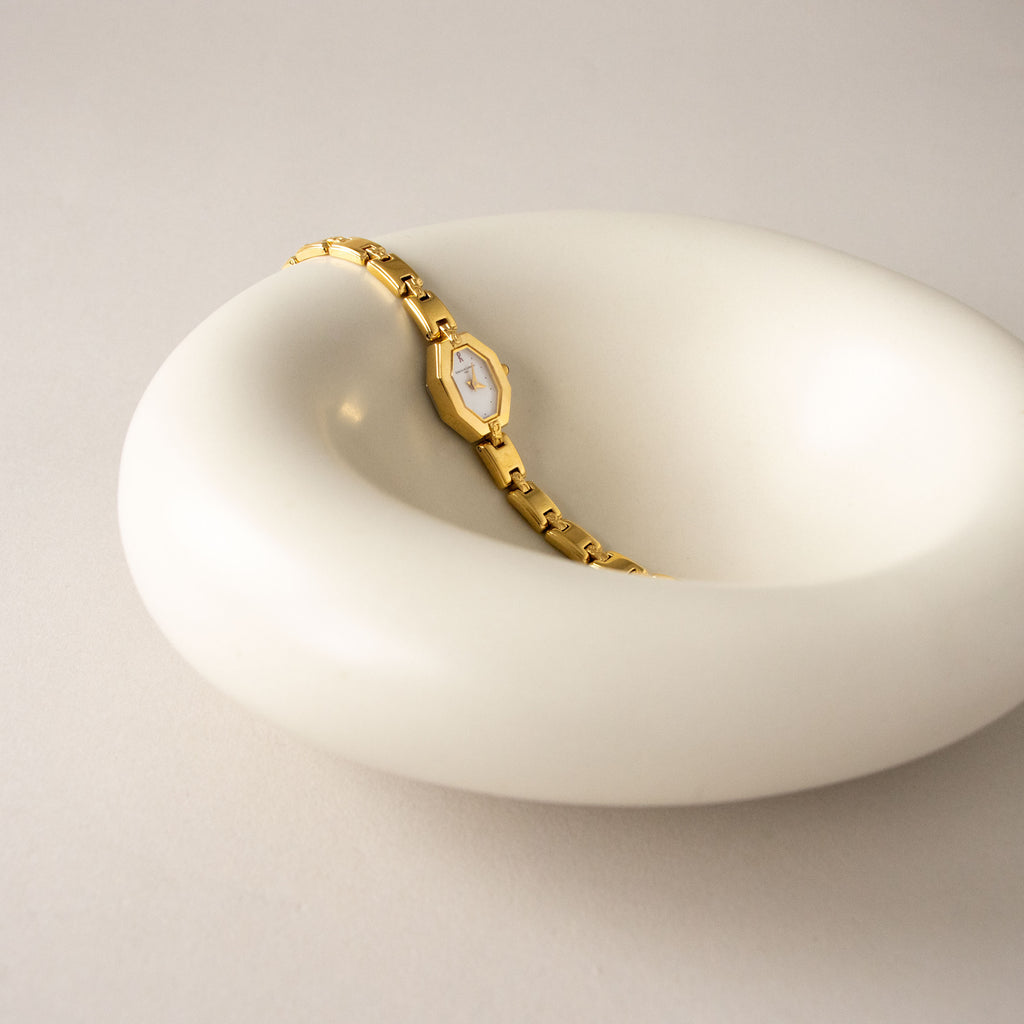 Vintage Roberta Di Camerino Geometric Oval Gold Watch