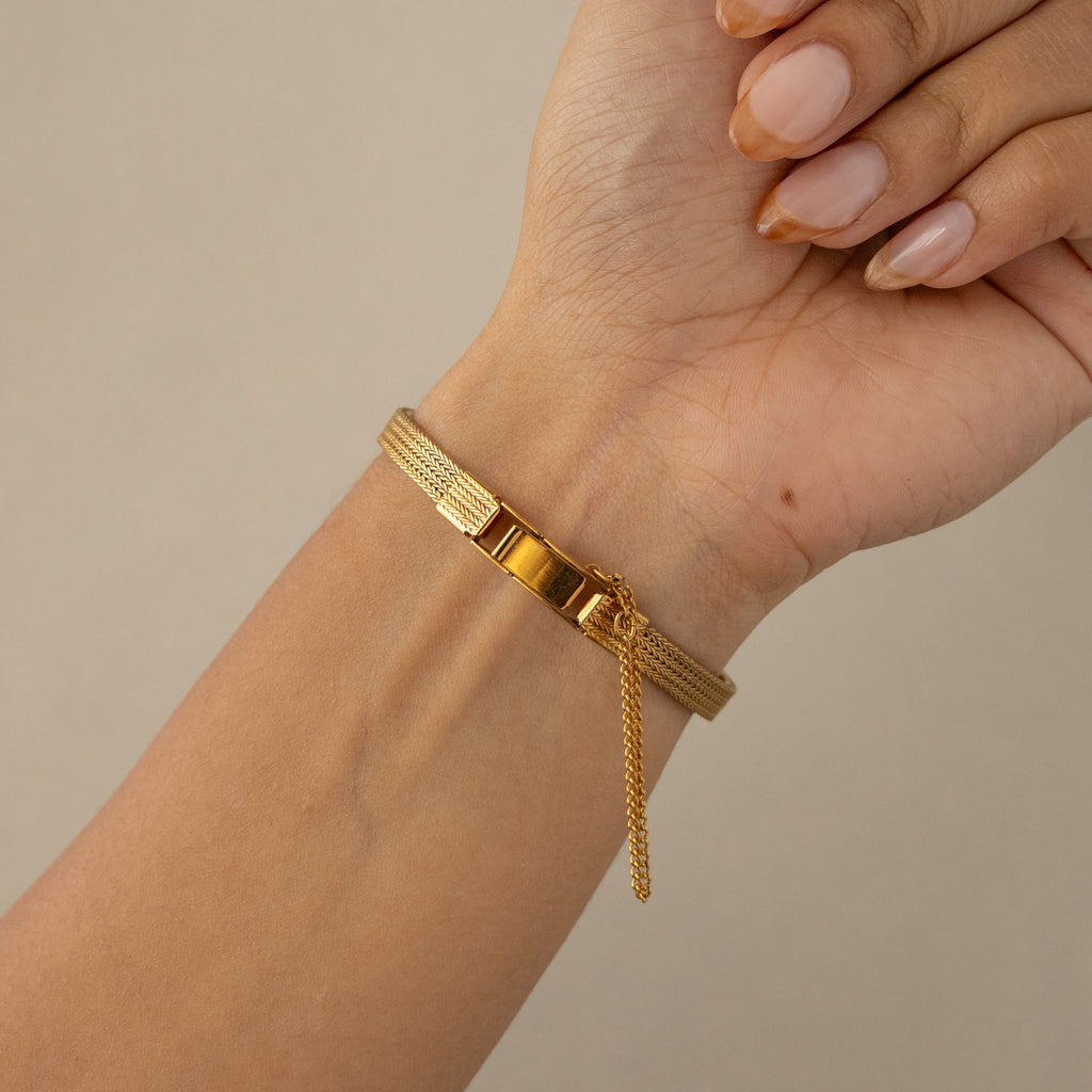 Vintage Christian Bernard Mesh Strap Gold Watch