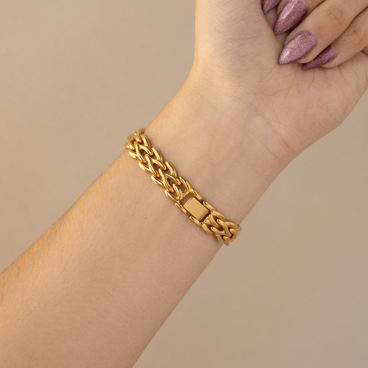 Vintage Seiko Oval Chainlink Gold Watch