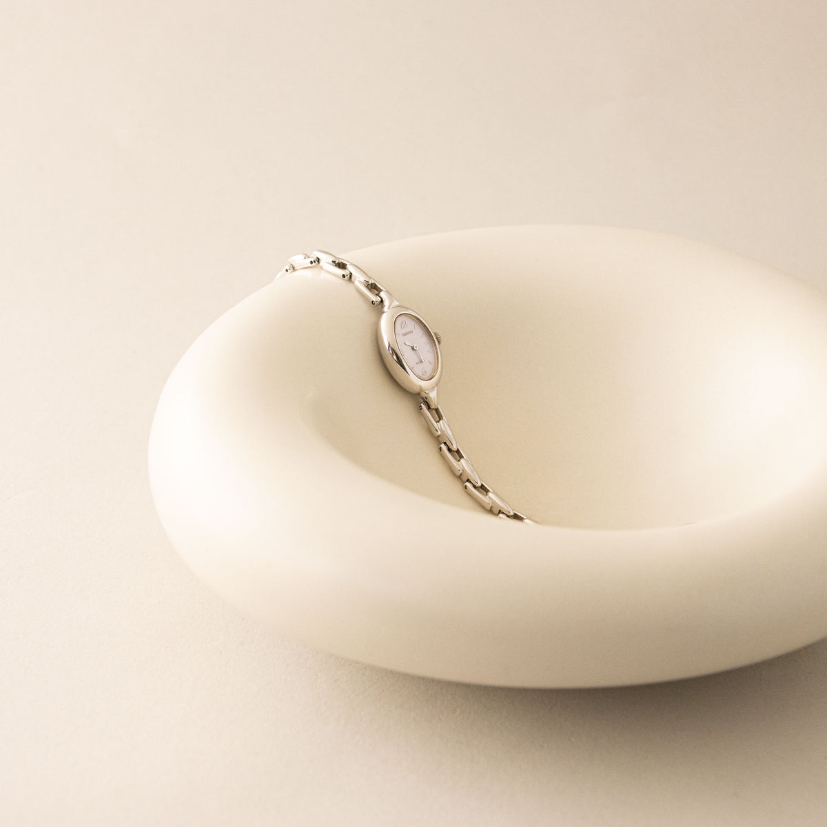 Vintage Seiko Tissé Oval Lavender Silver Watch