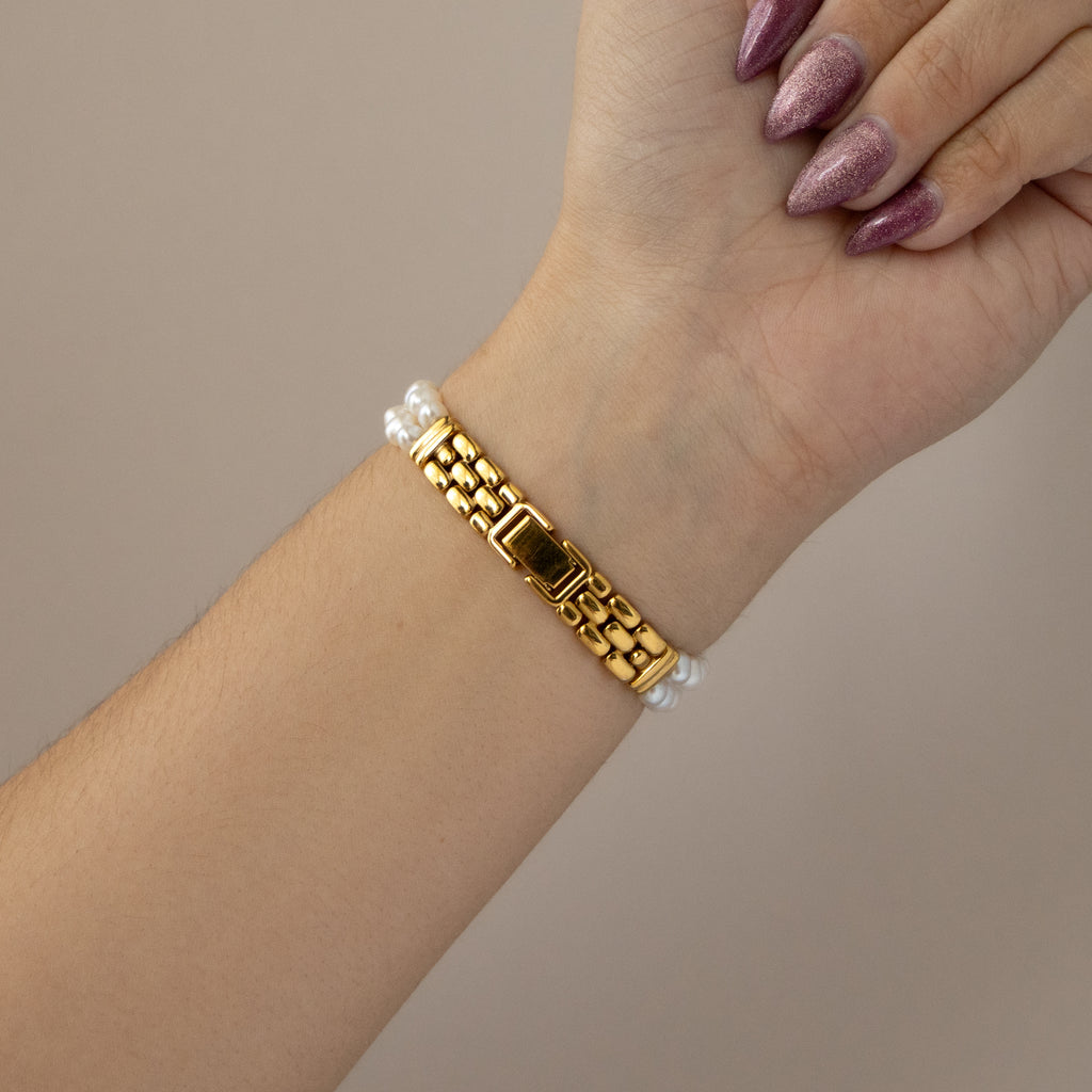 Vintage Elizabeth Oval Pearl Gold Watch