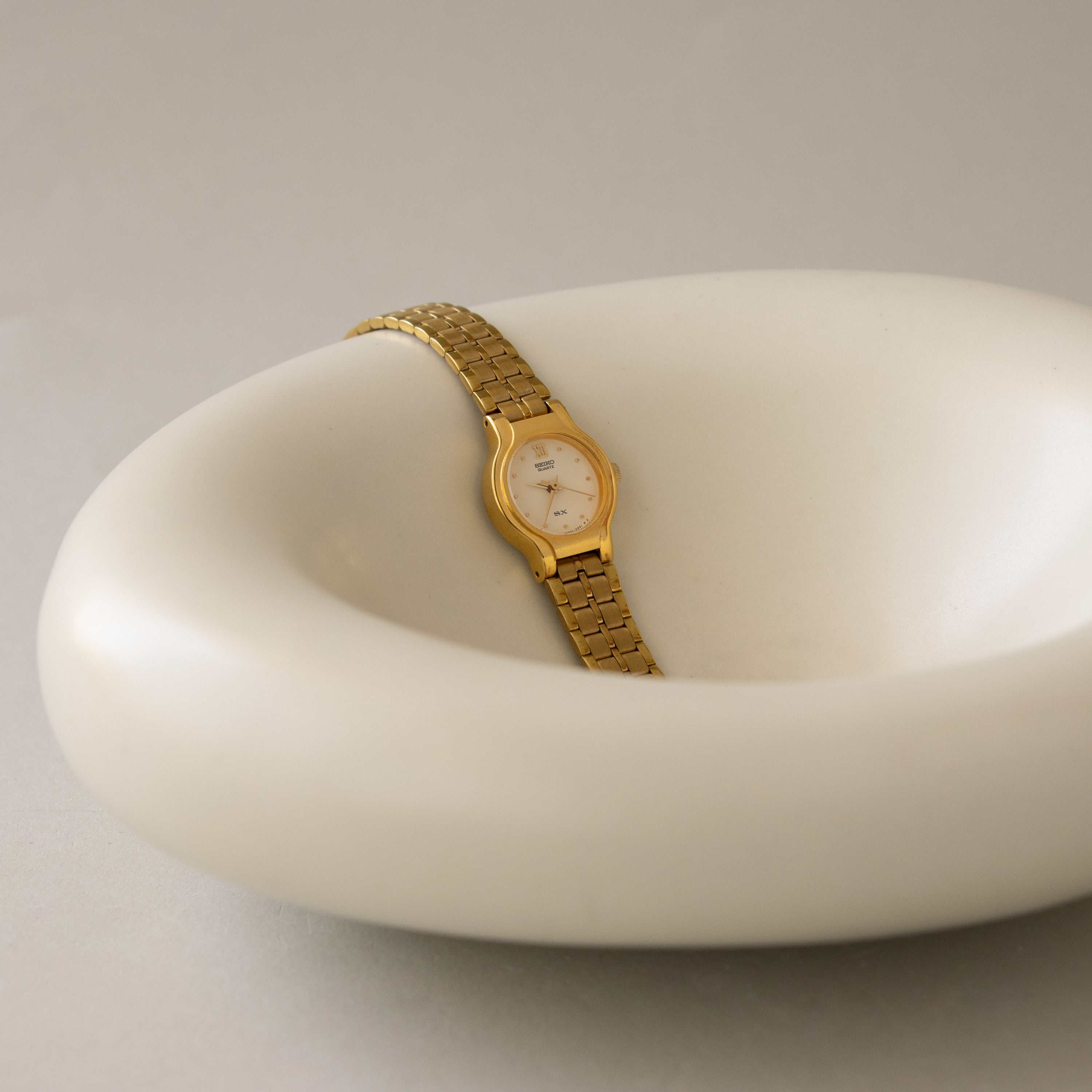 Vintage Seiko Round Grid Gold Watch
