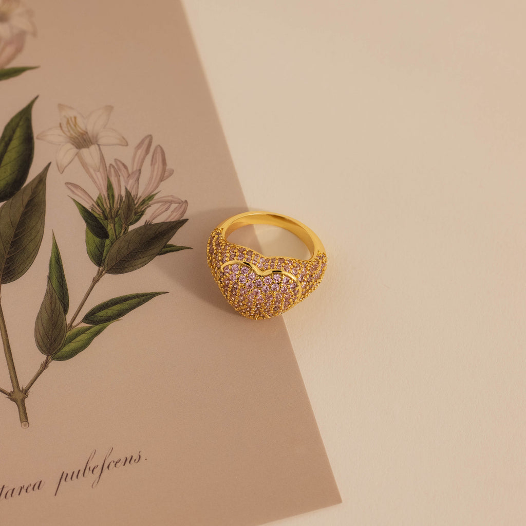 Amour Heart Signet Ring