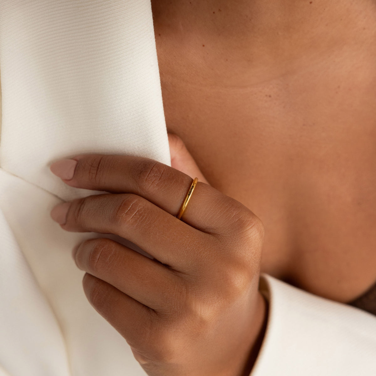 Bague avec petit nom gravé
