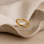 Bague avec petit nom gravé