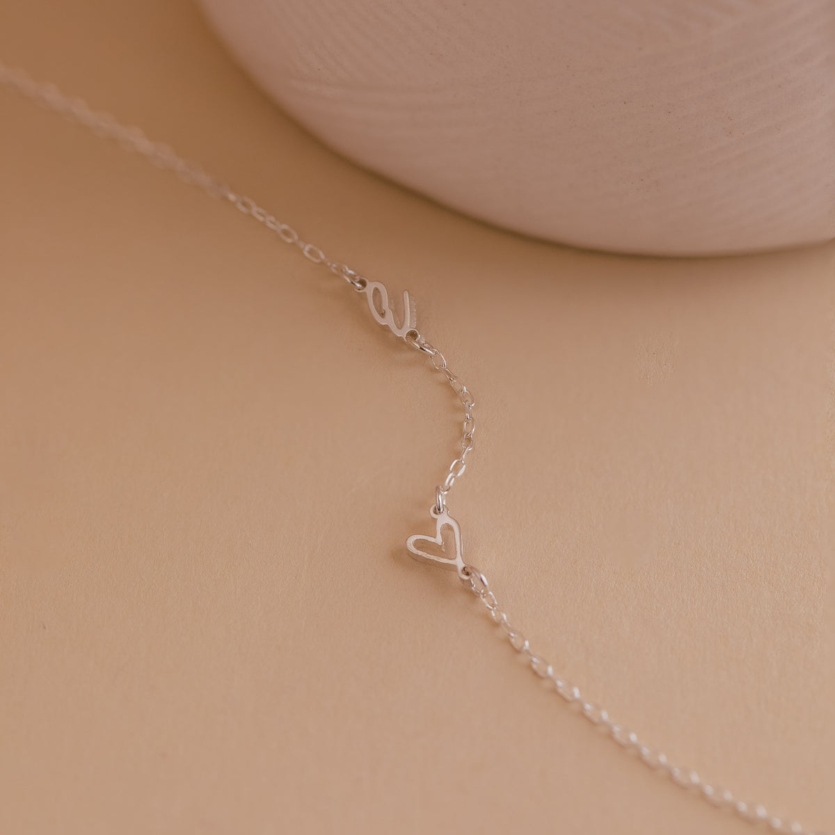 Collar Corazón Inicial Lado
