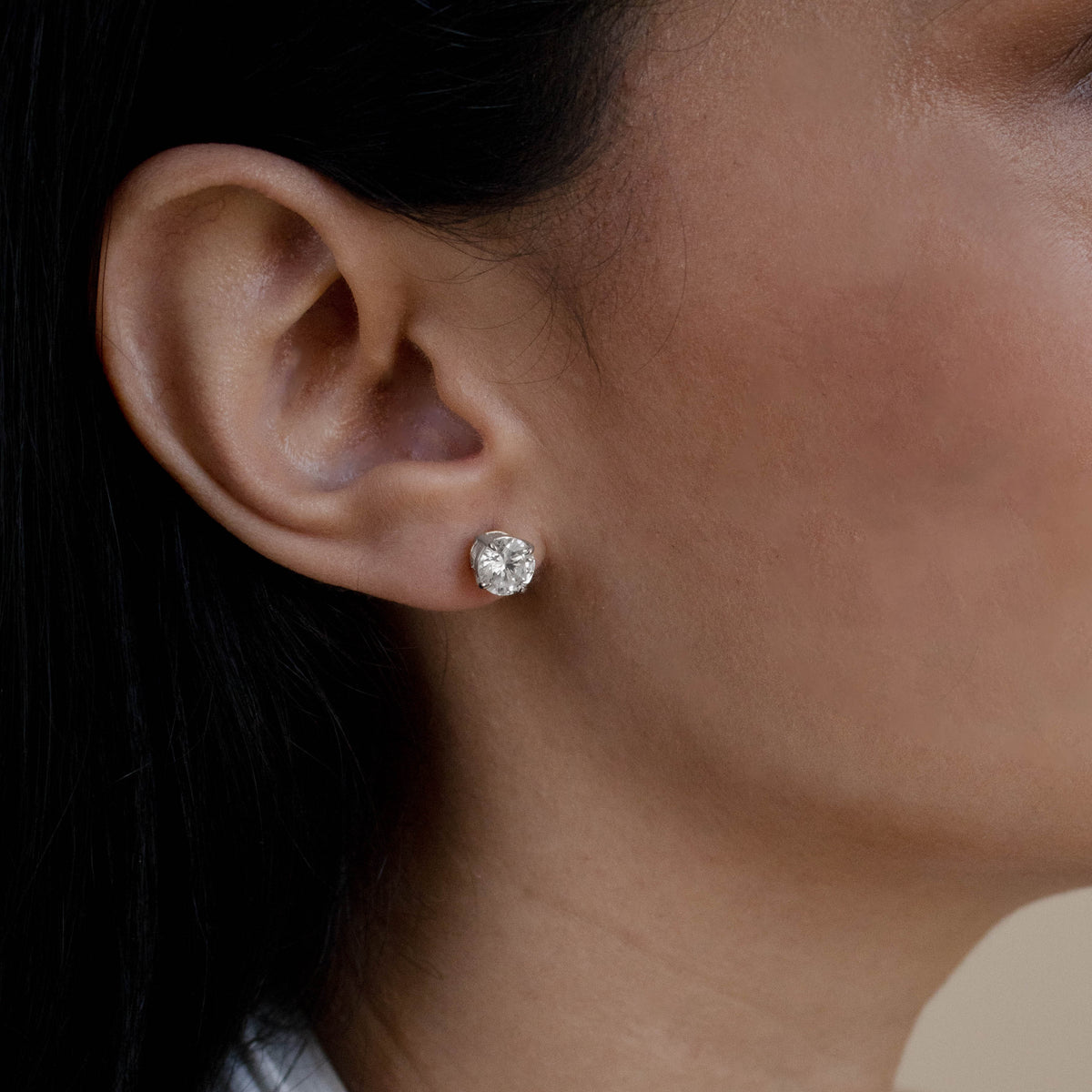 Round Diamond Studs