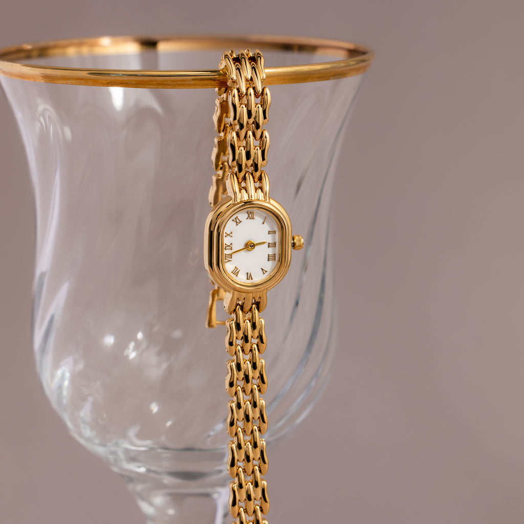 Pebble Oval Timepiece