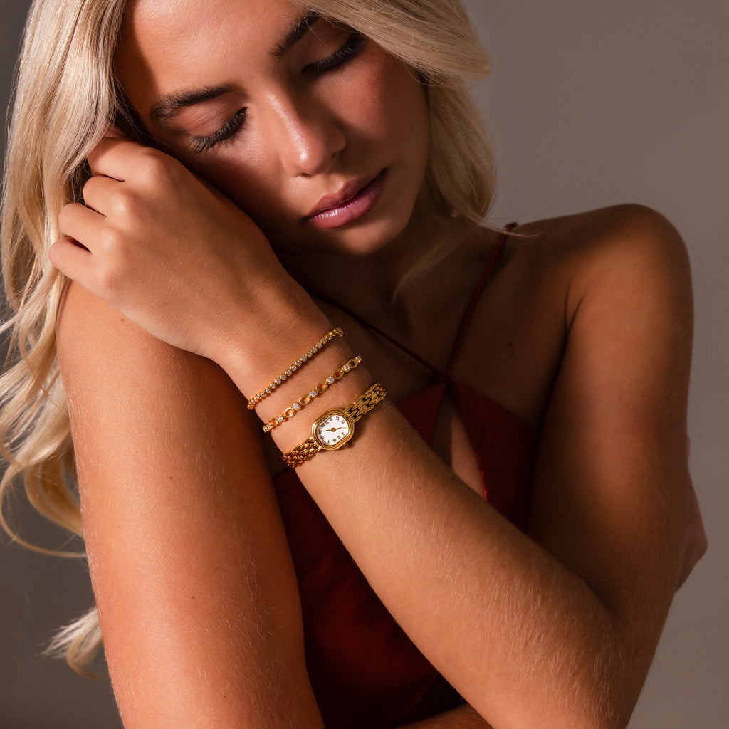 Pebble Oval Timepiece
