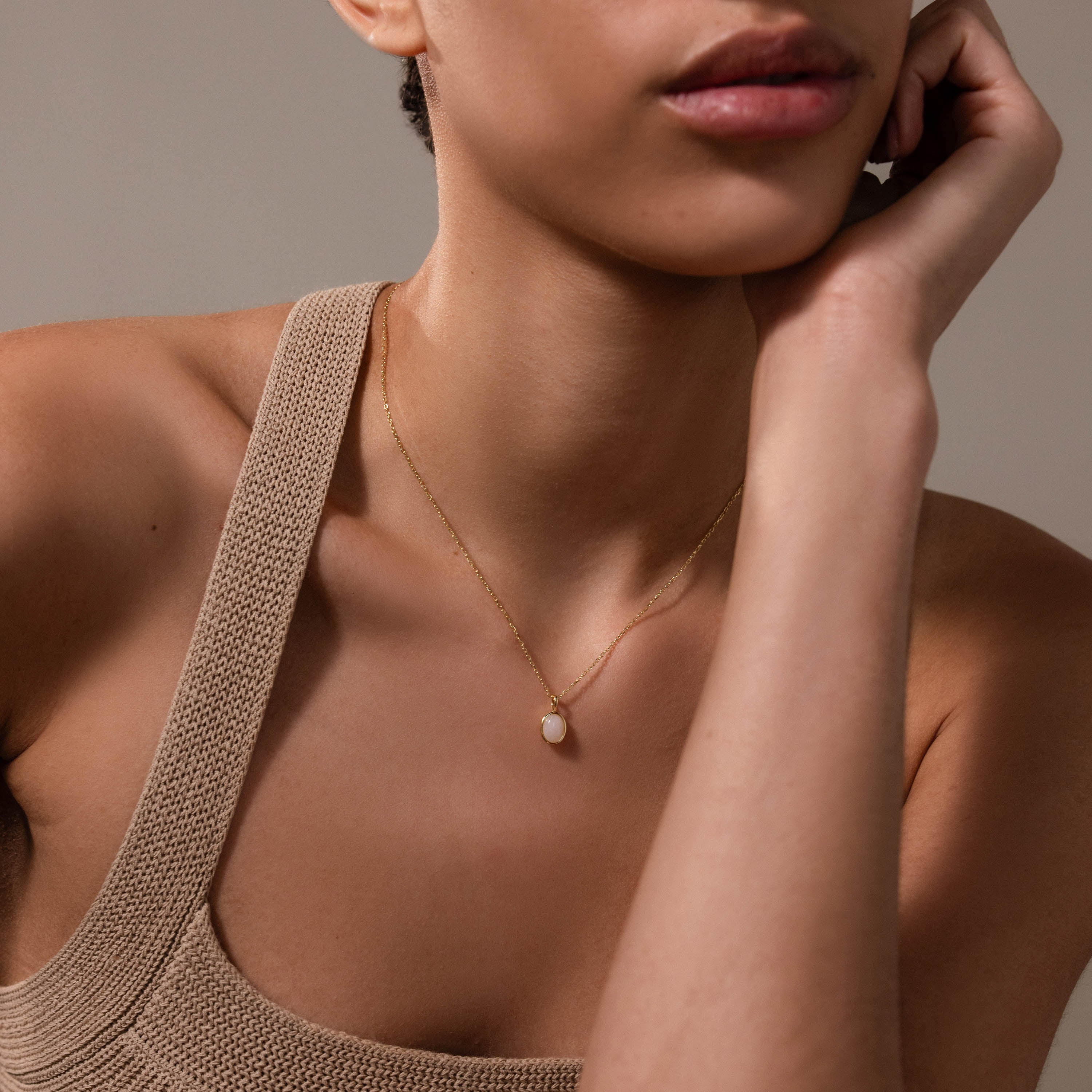 Moonstone Pendant Necklace in 18K Gold