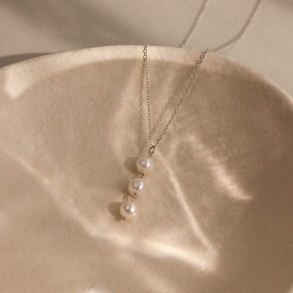 Pearl Cascade Jewelry Set in Silver
