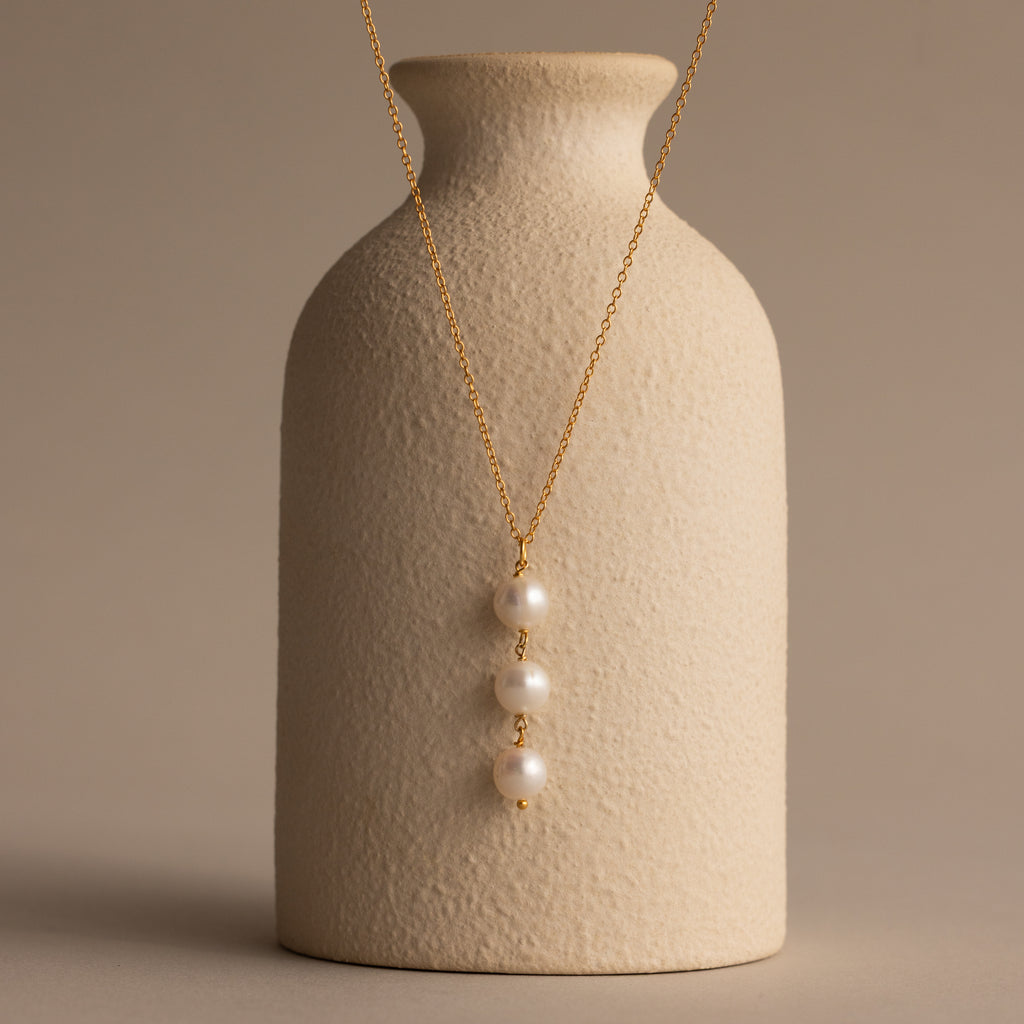 Pearl Cascade Jewelry Set in 18K Gold